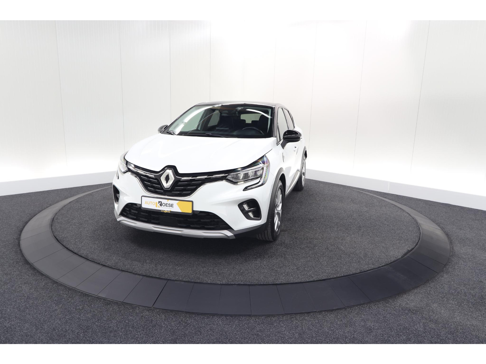 Renault Captur 1.6 E-Tech Plug-in Hybrid 160 Intens | Trekhaak | Camera | Adaptieve Cruise Control | Dodehoekdetectie