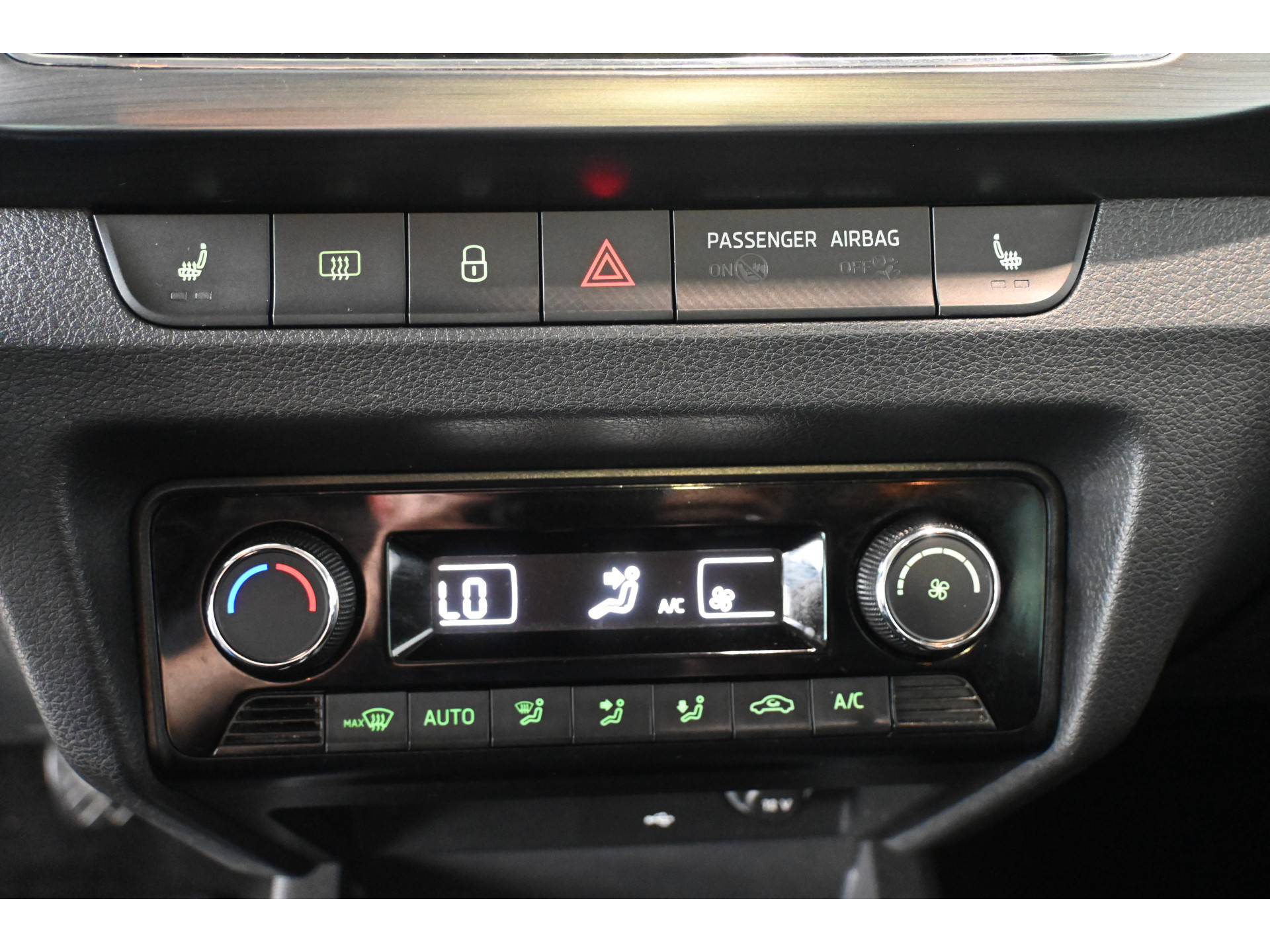 ŠKODA Fabia Combi 1.0 TSI Clever Clima Navigatie Panoramadak LED Stoelverwarming Rijklaarprijs! Inruil Mogelijk!