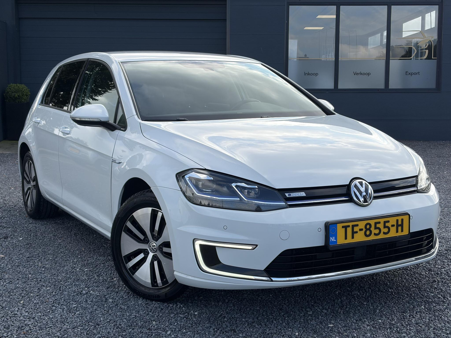 Volkswagen e-Golf ✓SOH 84,55%✓Carplay✓Navi✓LED✓Clima✓Cruise✓Pdc V+A✓Lm velgen✓N.A.P✓Apk tot 07-2027