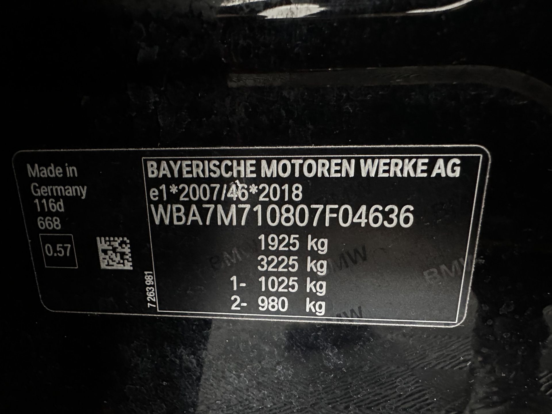 BMW 1-serie 116D EXECUTIVE EDITION *DIGI-COCKPIT | FULL-LED | NAVI-FULLMAP | AMBIENT-LIGHT | CRUISE | KEYLESS | PRIVACY-GLASS | ECC | PDC | 16"ALU*