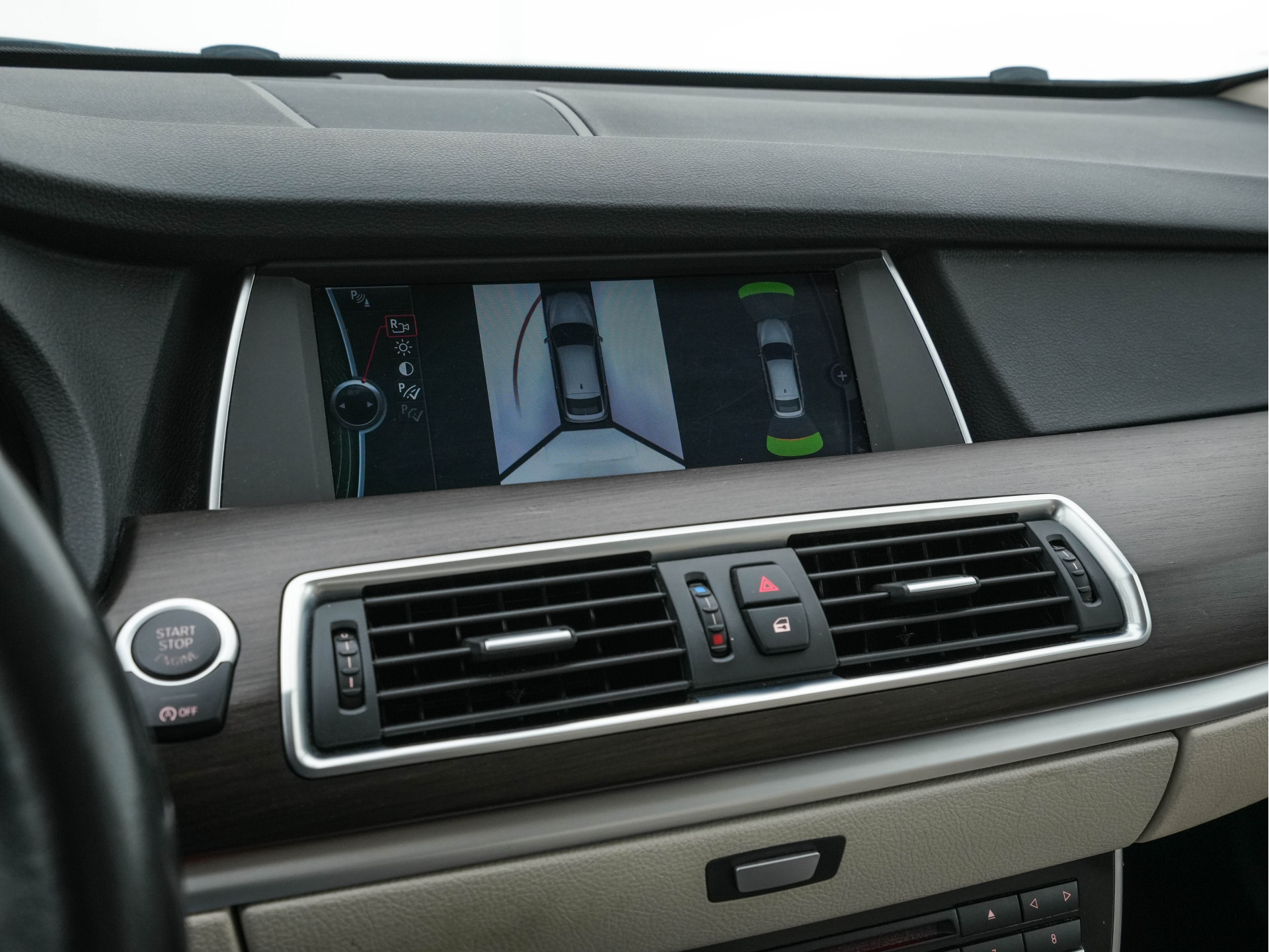 BMW 5-serie Gran Turismo 520d High Executive Aut. *HEAD-UP | ADAPTIVE-CRUISE | LUXURY-LEATHER | XENON | MEMORY-PACK | TOP-VIEW | HIFI-SOUND | NAVI-FULLMAP | ECC | PDC*