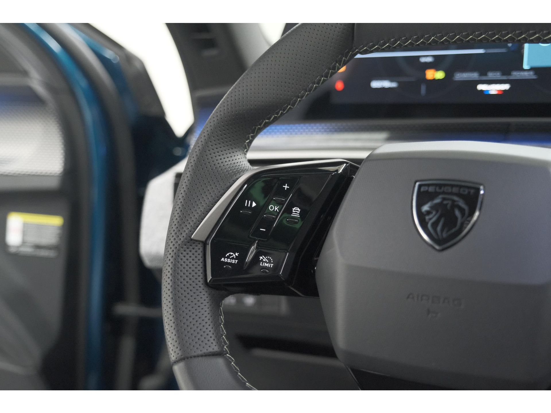 Peugeot 3008 1.2 Hybrid 145 GT | Panoramadak | Focal Hi-Fi | 360 Camera | Elektronische kofferklep