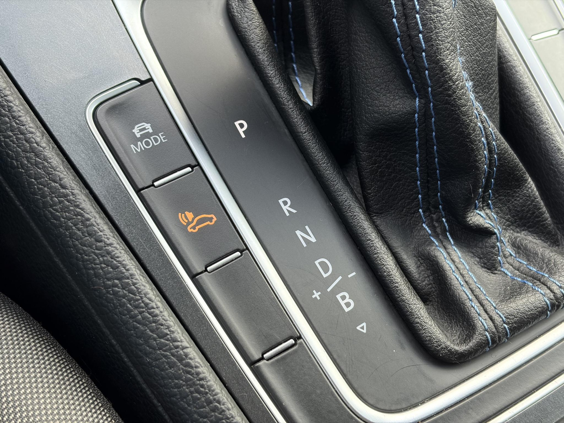 Volkswagen e-Golf ✓SOH 84,55%✓Carplay✓Navi✓LED✓Clima✓Cruise✓Pdc V+A✓Lm velgen✓N.A.P✓Apk tot 07-2027