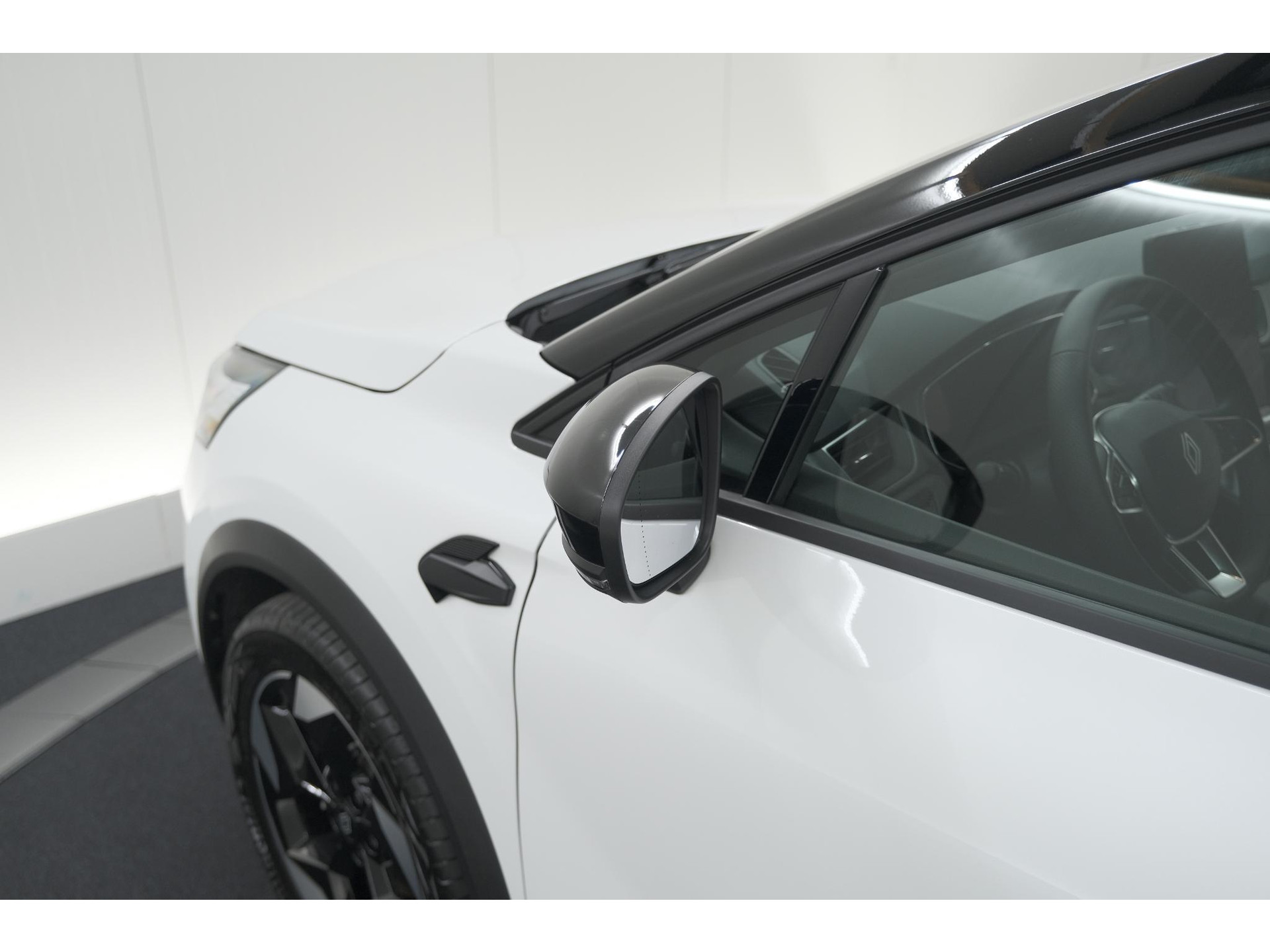 Renault Captur 1.8 E-Tech full hybrid 160 techno | Camera | Adaptieve Cruise Control | Navigatie