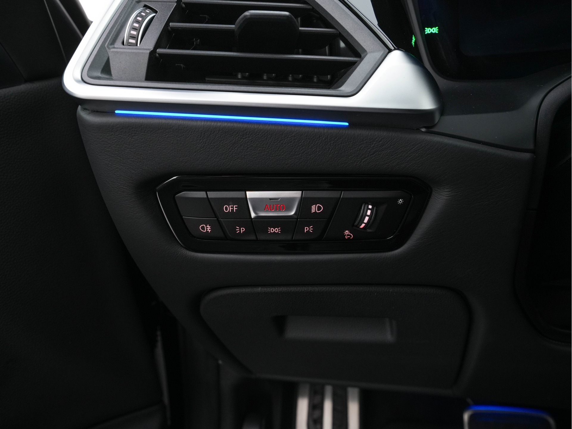 BMW 4-serie Coupé M440i xDrive High Executive Aut. *PANO | LEATHER | HARMAN/KARDON | HEAD-UP | LASER-LED | ADAPTIVE-CRUISE | TOPVIEW | MEMORY-PACK | KEYLESS | HEATED-SPORTSEATS | DAB+ | DIGI-COCKPIT | SHIFTPADDLES | TOWBAR | 19''ALU*