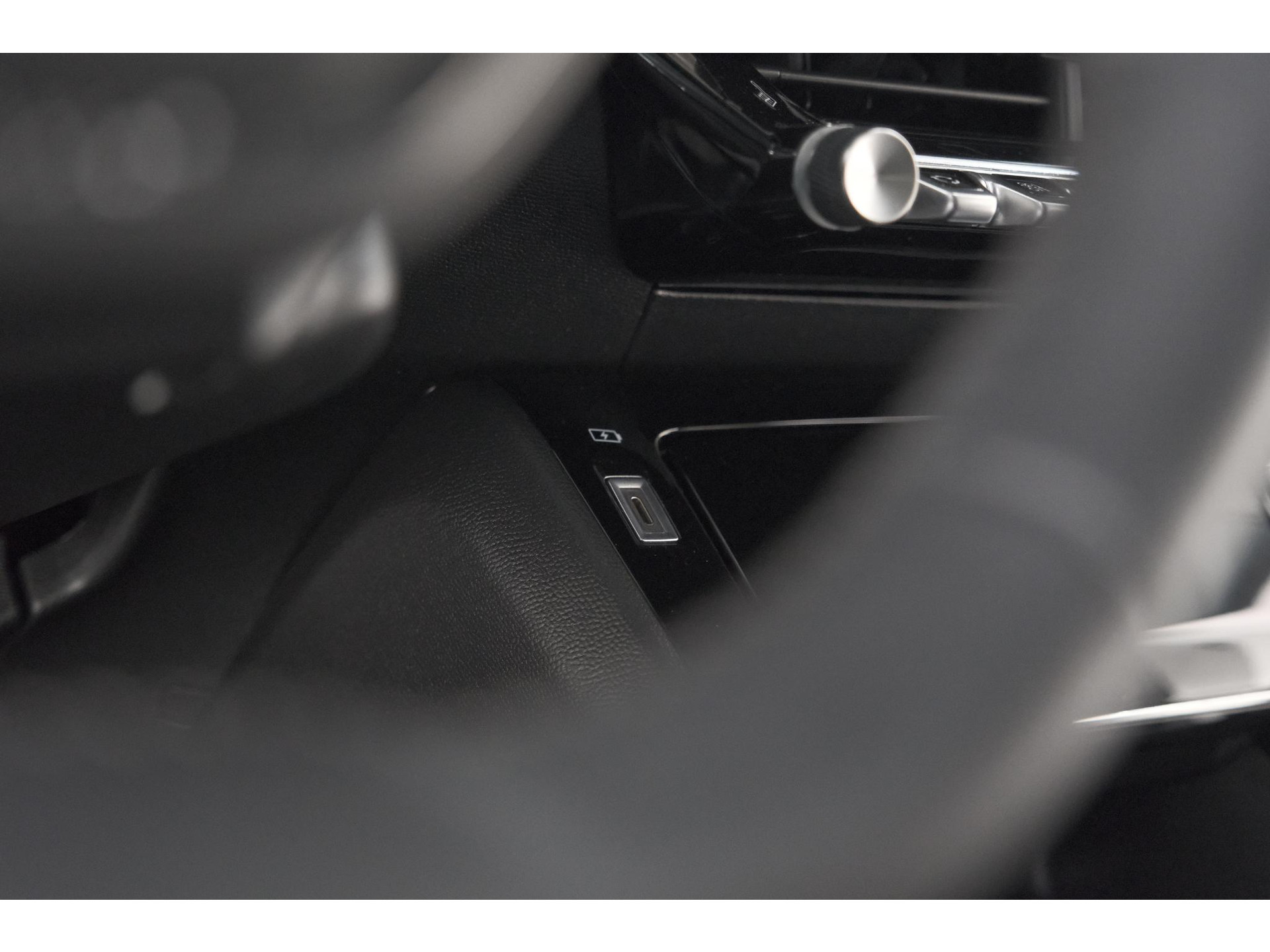 Peugeot 208 PureTech 100 Allure Pack | Camera | Apple Carplay | Stoelverwarming | Parkeersensoren