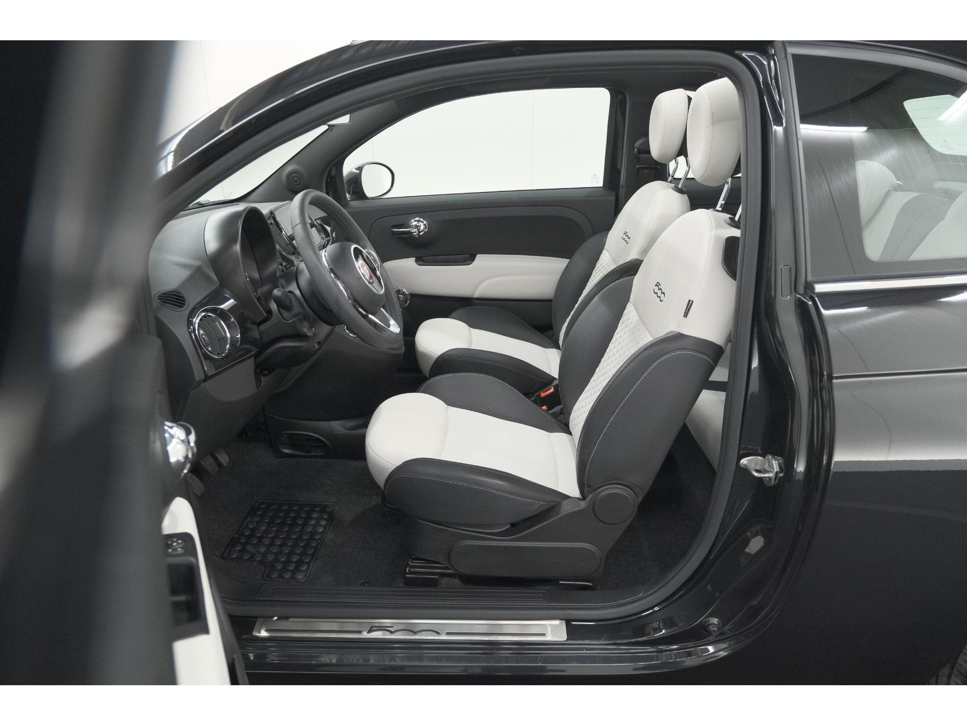 Fiat 500 C 1.0 Hybrid Dolcevita | Apple Carplay | Parkeersensoren | Climate Control