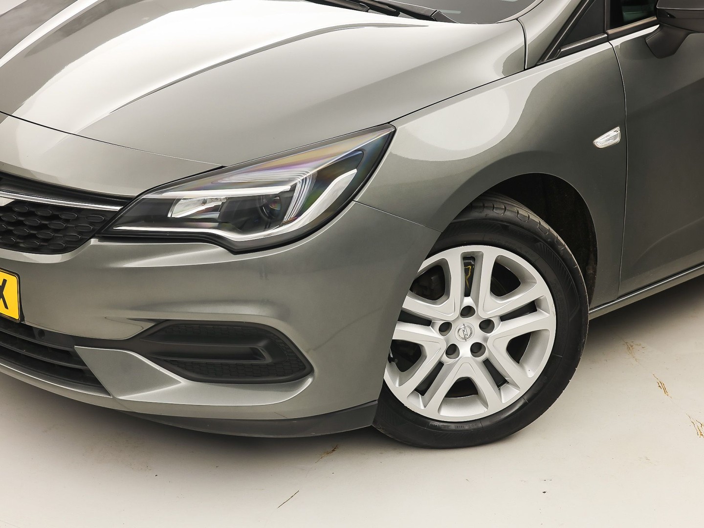 Opel Astra Sports Tourer 1.2 Sport (APPLE CARPLAY, NAVIGATIE, CRUISE, TREKHAAK, SPORTSTOELEN, PARKEERSENSOREN, NIEUWSTAAT)