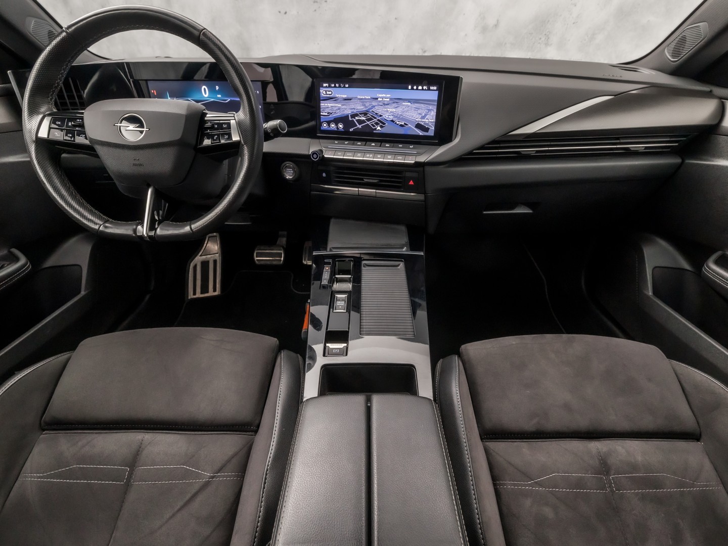 Opel Astra 1.2 Turbo Ultimate Automaat (PANORAMADAK, 1e EIGENAAR, AGR STOELEN, APPLE CARPLAY, GROOT NAVI, MEMORY SEATS, 360 CAMERA, STUUR/STOELVERWARMING, LEDER/ALCANTARA, CRUISE, NIEUWSTAAT)