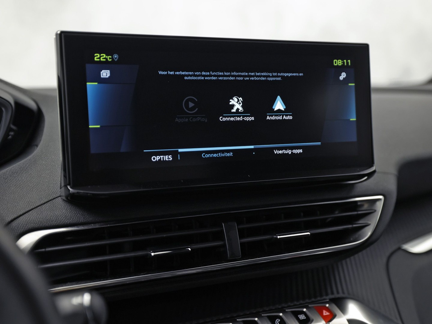 Peugeot 3008 1.6 HYbrid 225 Allure Sport 225Pk Automaat (APPLE CARPLAY, GROOT NAVI, 360 CAMERA, LEDER, SPORTSTOELEN, KEYLESS, GETINT GLAS, ZWART HEMEL, NIEUWSTAAT)