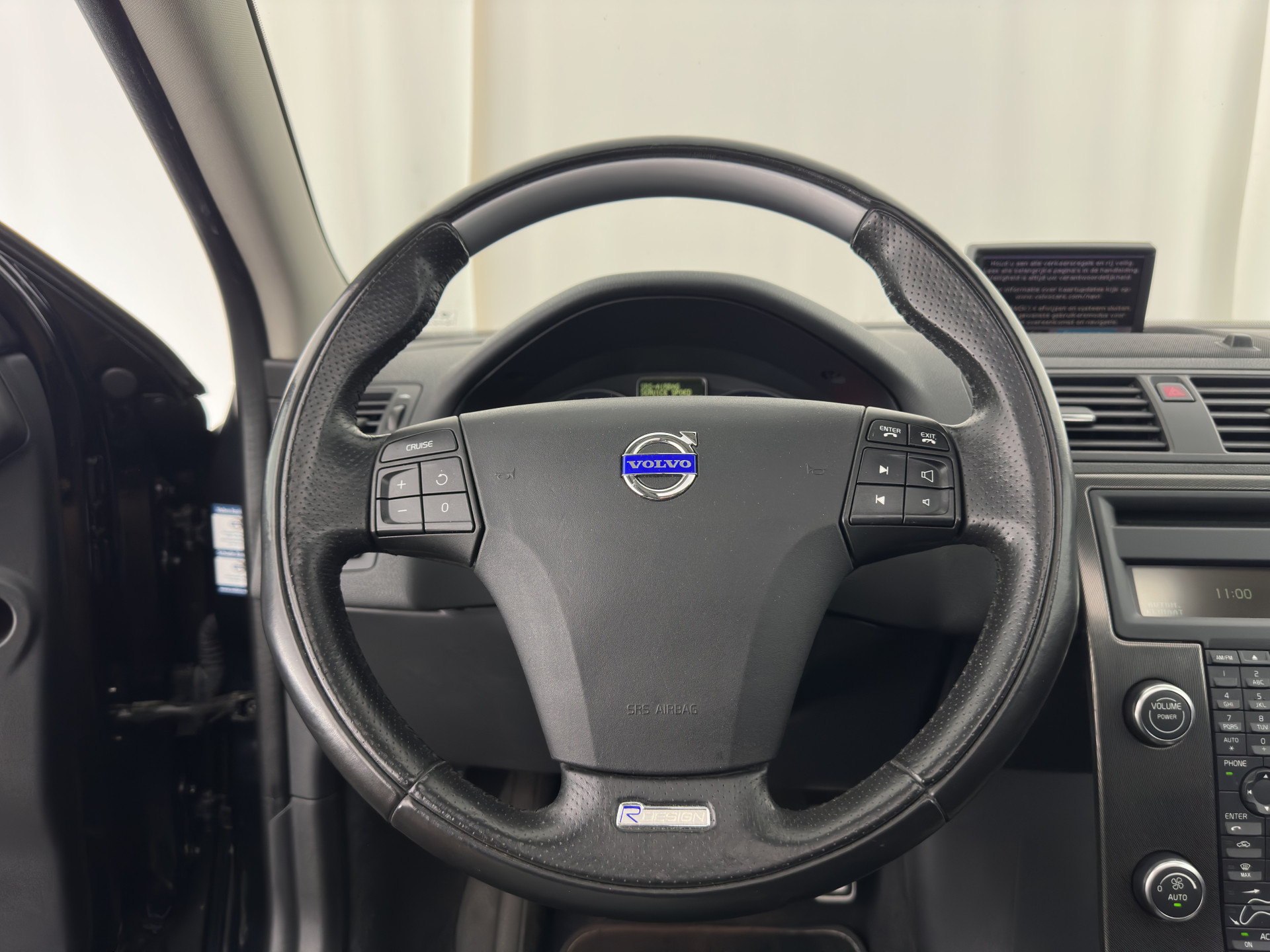 Volvo C30 1.6 D2 R-Design Sport-pack *PANO | BI-XENON | LEATHER-FABRIC | NAVI-FULLMAP | HEATED-SPORTSEATS | ECC | CARBON-INLAY | PDC | PREMIUM-AUDIO | CRUISE | 17''ALU*