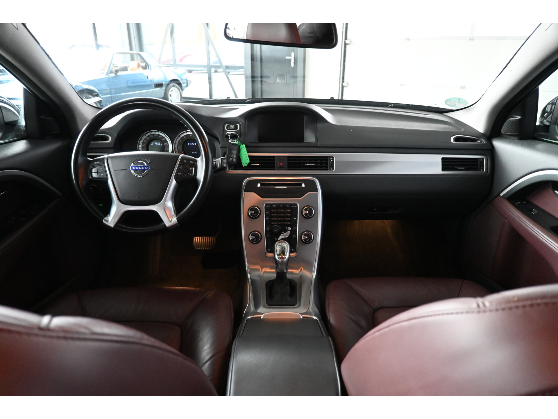 Volvo V70 1.6 T4 Limited Edition Automaat Clima Navigatie Schuif/Kanteldak Goed Onderhouden! Inruil Mogelijk!