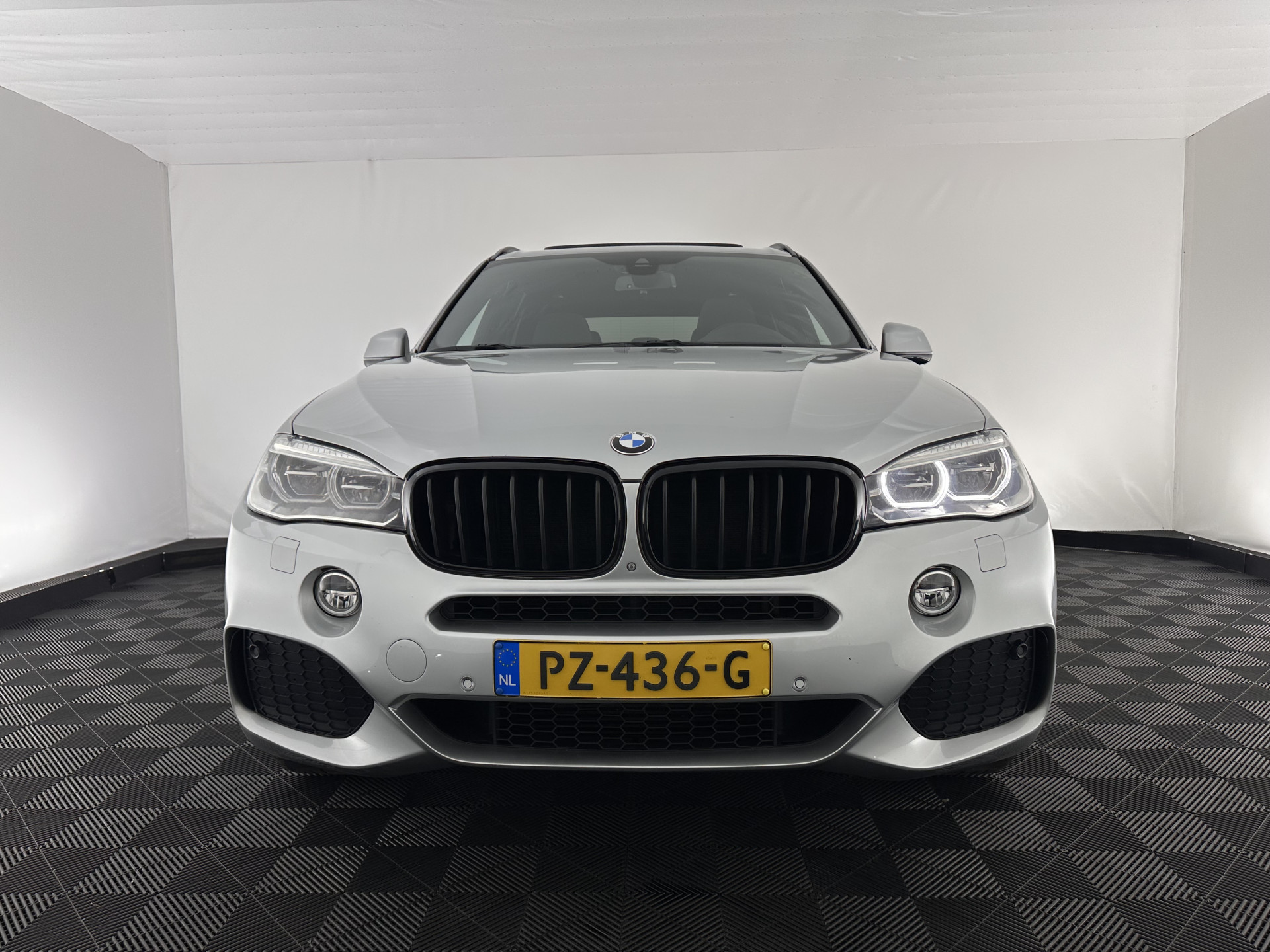 BMW X5 xDrive30d M-Sport High Executive (INCL-BTW) Aut. *PANO | FULL-LED | SOFTCLOSE | LEATHER | TOPVIEW | BLINDSPOT | HARMAN/KARDON | MEMORY-PACK | AMBIENTLIGHT | KEYLESS | DAB+ | HEATED-COMFORTSEATS | TOWBAR | 20"ALU*