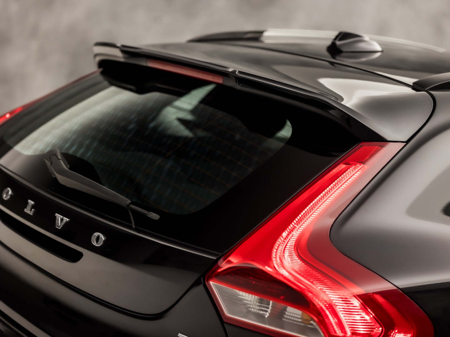Volvo V40 Cross Country 1.6 T4 Sport 179Pk (NAVIGATIE, CLIMATE, TREKHAAK, SPORTSTOELEN, PARKEERSENSOREN, CRUISE, NIEUWSTAAT)