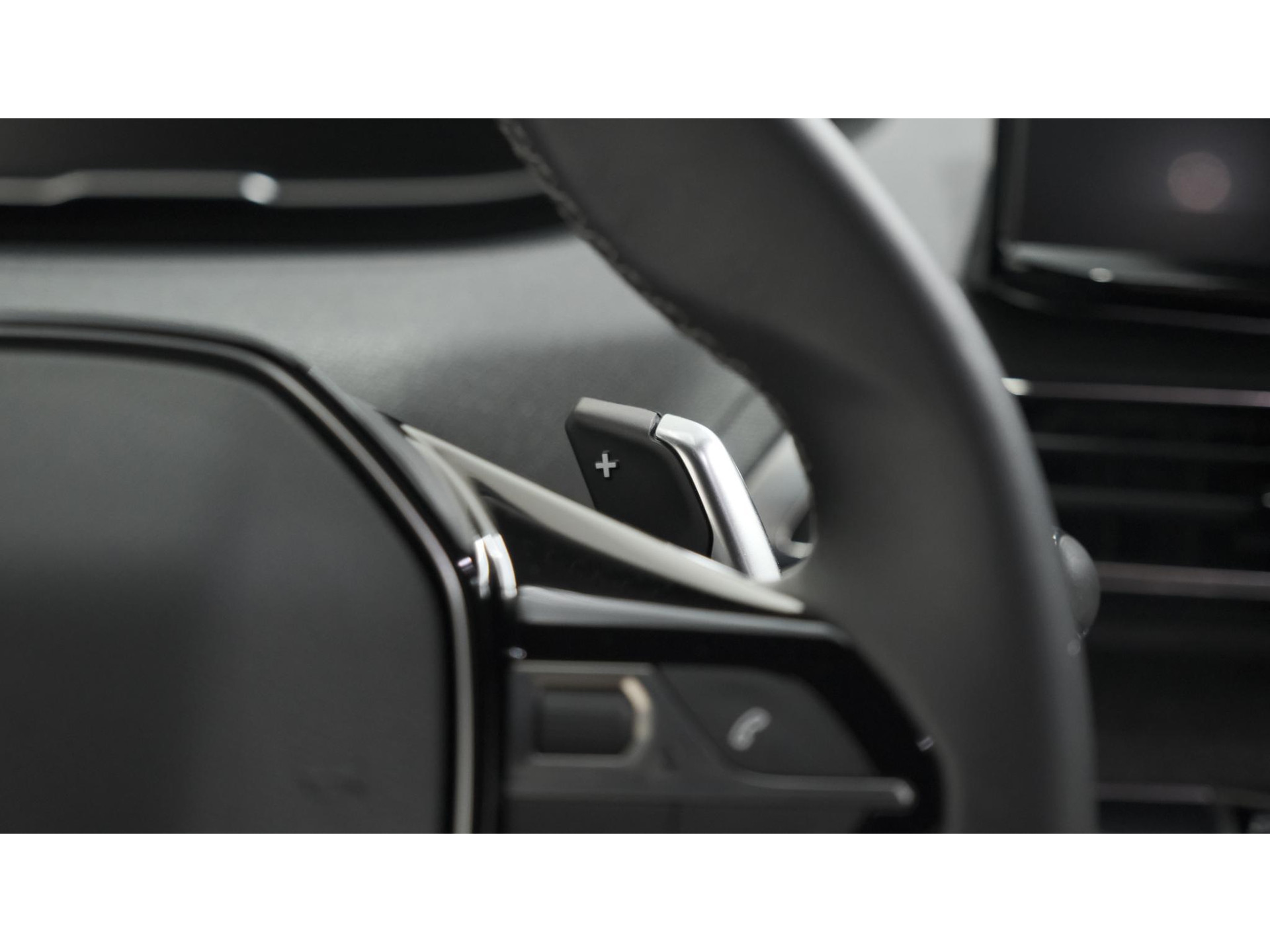 Peugeot 5008 PureTech 130 EAT8 Allure Pack Business | 7 Zitplaatsen | Camera | Dodehoekdetectie | Navigatie | Elektronische Achterklep