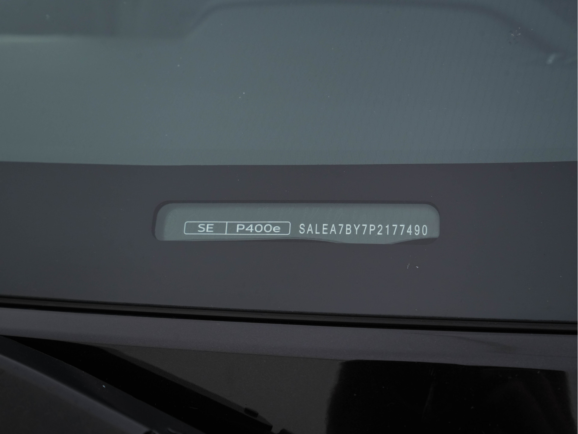 Land Rover Defender 110 2.0 P400e 110 XS Edition (Plug-in) (INCL.BTW) *PANO | LUXURY-LEATHER | FULL-LED | MERIDIAN-SOUND | BLIND-SPOT | TOP-VIEW | AIR-SUSPENSION | CCS-FASTLOADER | HEATED-COMFORTSEATS | KEYLESS | CARPLAY | LANE-ASISSIT | DAB+ | 20''A