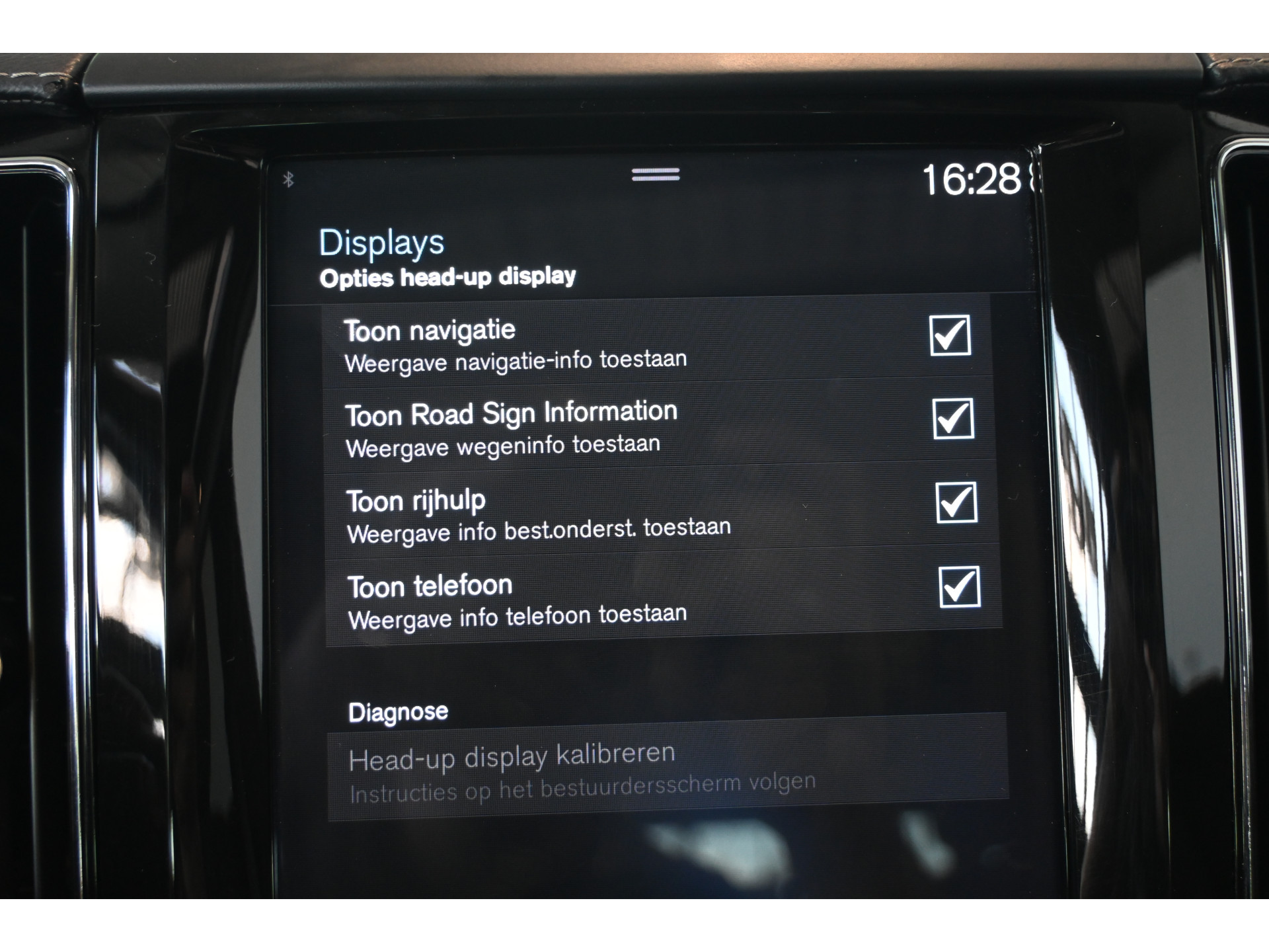 Volvo XC60 2.0 T8 Twin Engine AWD Inscription Harman/Kardon Navigatie Panoramadak Carplay Goed Onderhouden! Inruil Mogelijk!