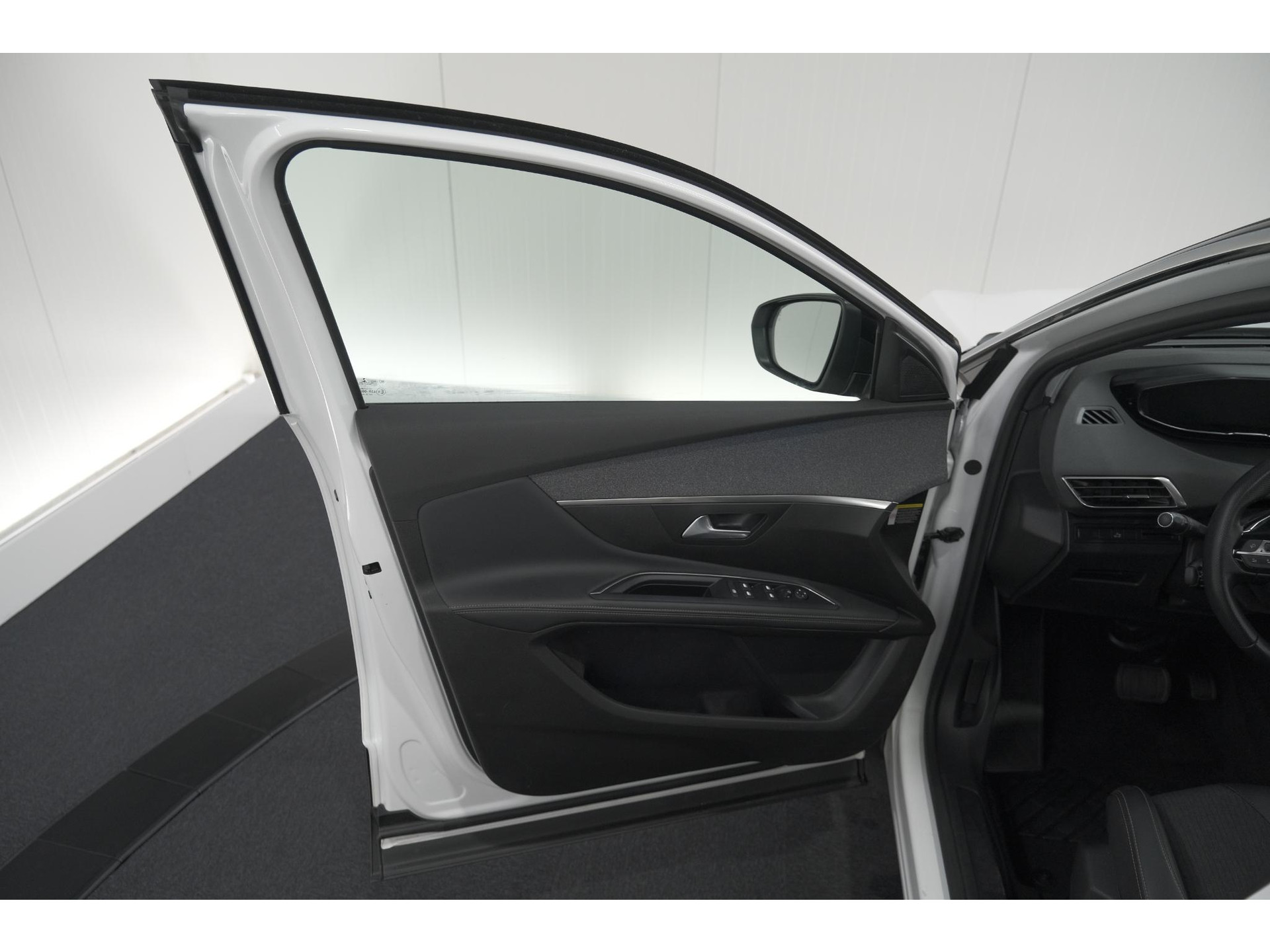 Peugeot 5008 PureTech 130 EAT8 GT-Line | Schuif-/Kanteldak | Trekhaak | Elektrische Kofferklep | Camera