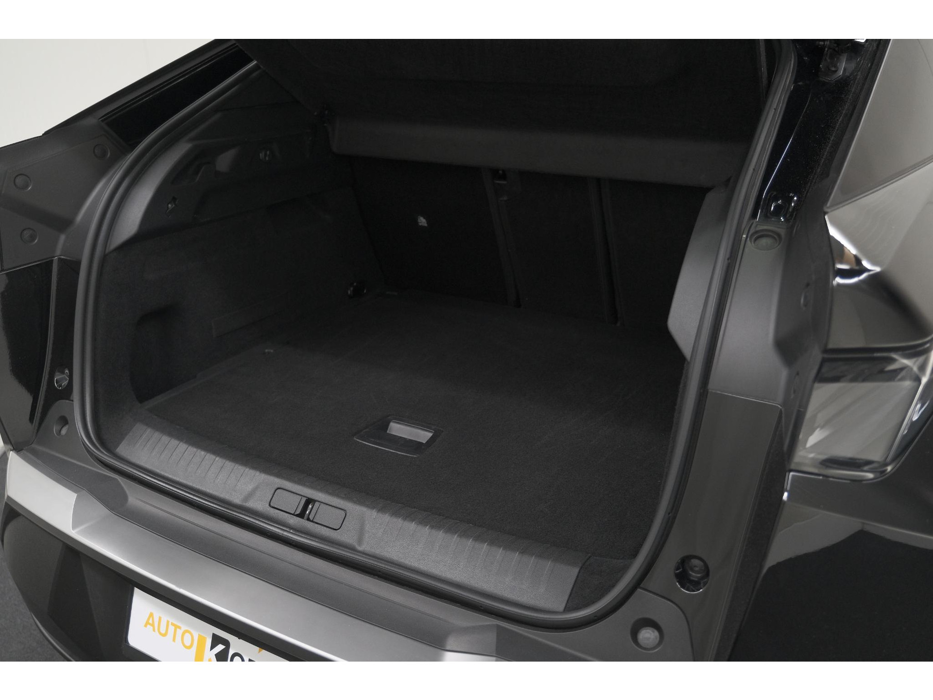 Peugeot 3008 1.2 Hybrid 145 GT | 360 Vision Pack | Adaptieve Cruise Control | Stoelen Pakket Inclusief Verwarmde Achterbank