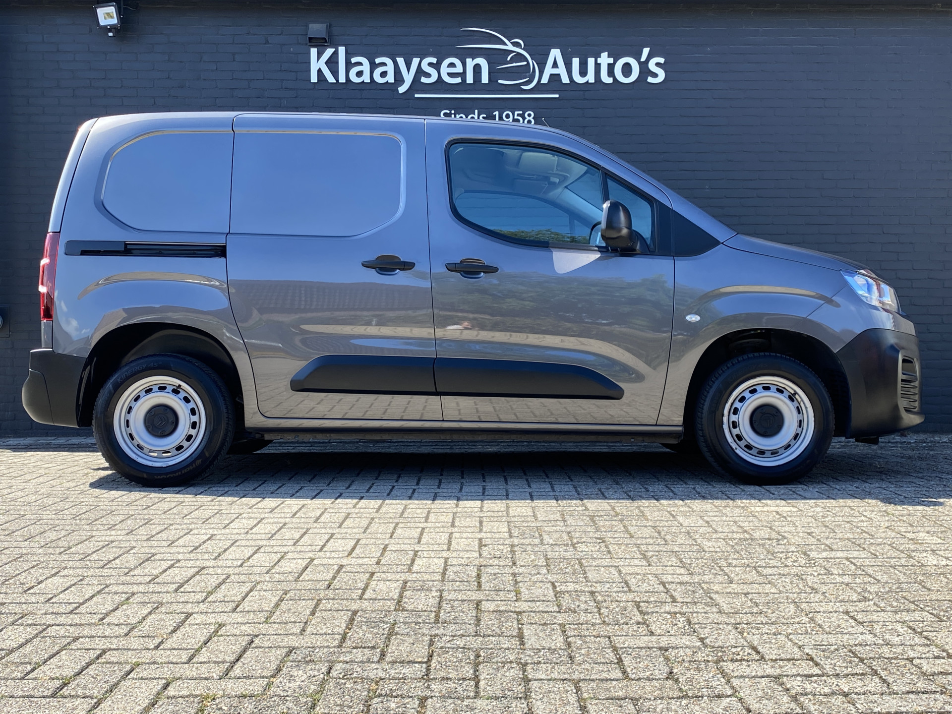 Citroën Berlingo 1.5 BlueHDi 100 S&S L1 | apple carplay | trekhaak | schuifdeur | airco | houten laadvloer | 3 persoons | excl. BTW