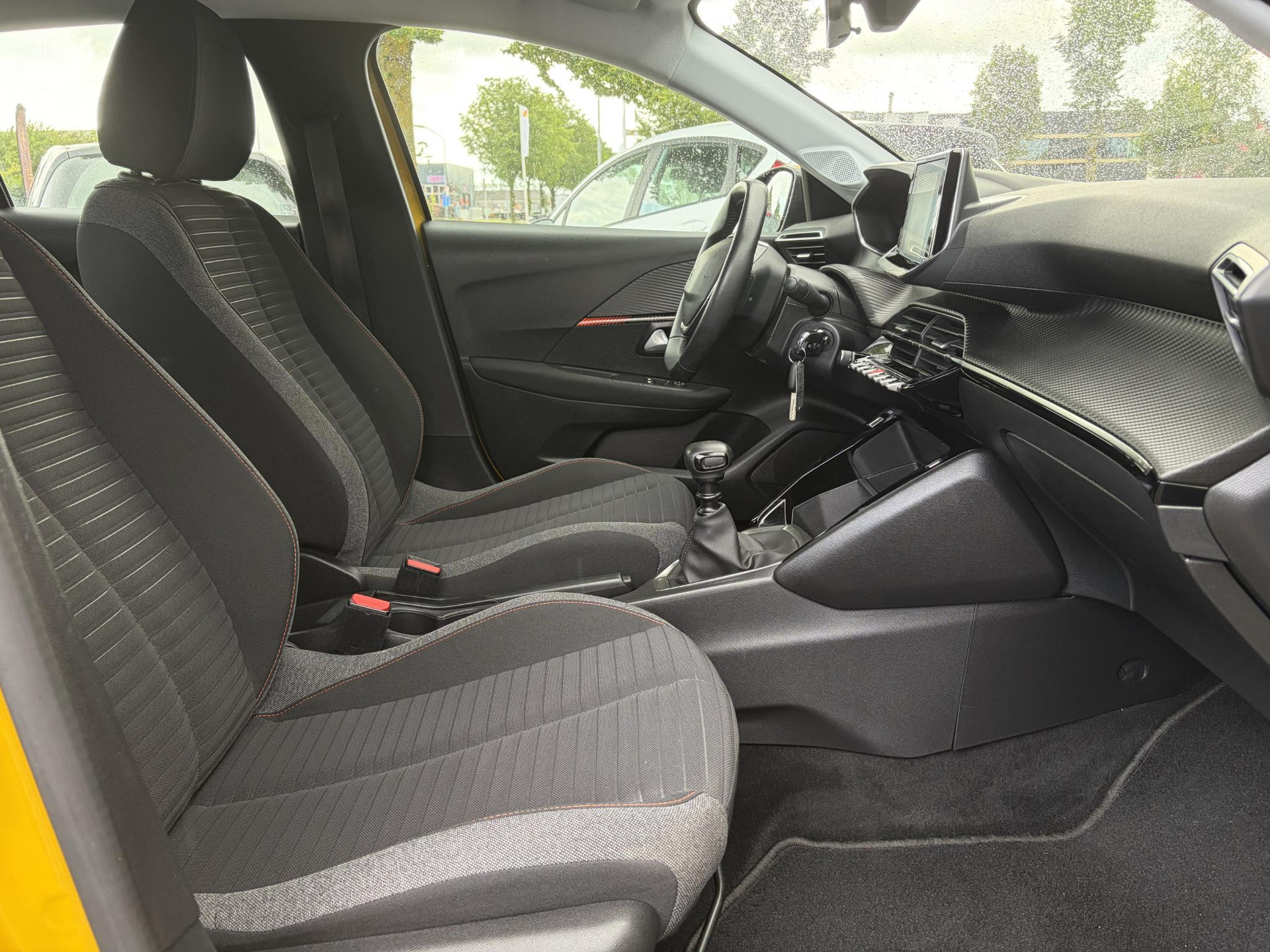 Peugeot 208 1.2 PureTech Blue Lease Active 102pk,2e Eigenaar,Navi,Apple Carplay/Android,Rijstrooksensor,6 Bak,Pdc,Dealer Onderhouden,N.A.P,Apk tot 04-2028