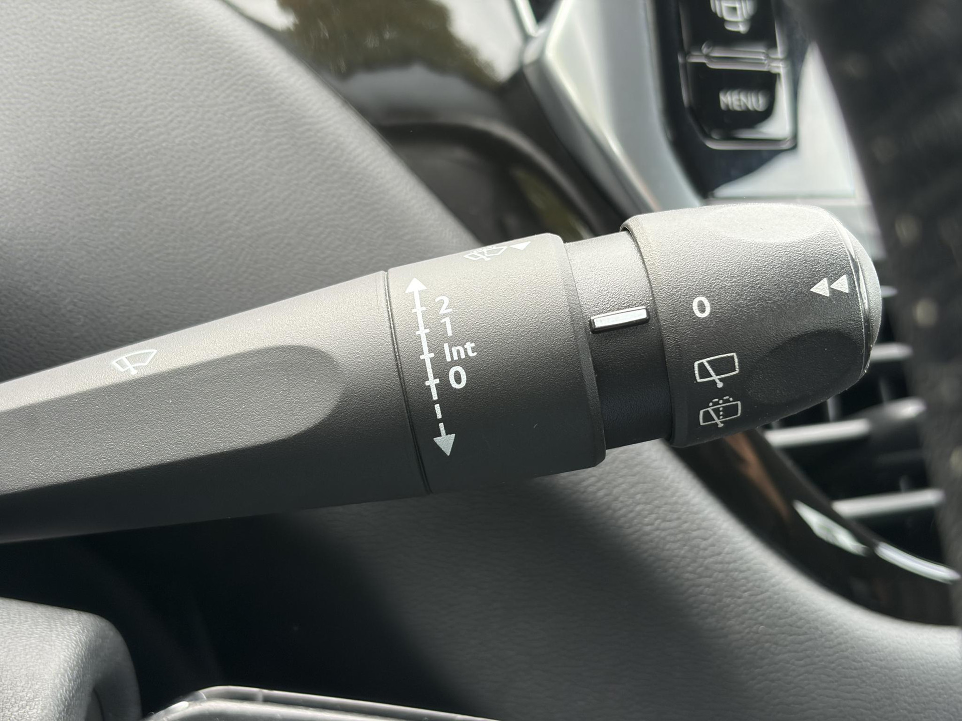 Peugeot 208 1.2 VTi Urban Soul ✓1e Eigenaar✓Trekhaak✓Navi✓Airco✓Cruise✓Pdc✓Lm velgen✓5 Deurs✓Zeer Zuinig✓N.A.P✓Apk tot 03-2027