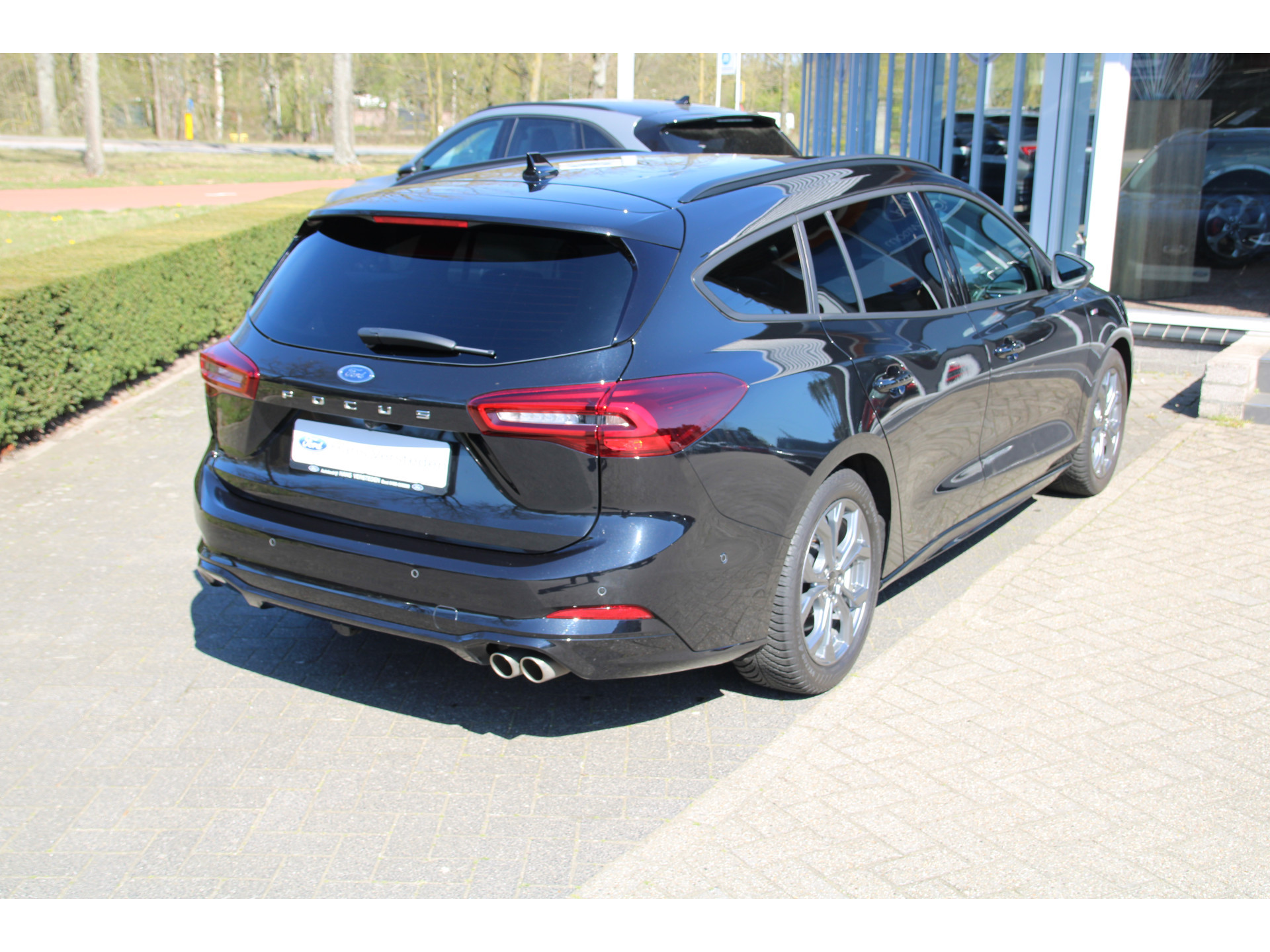 Ford Focus Wagon 1.0 EcoBoost 155 PK AUT. Hybrid ST Line X TREKHAAK AFNEEMBAAR | WINTER-PACK | HEAD-UP