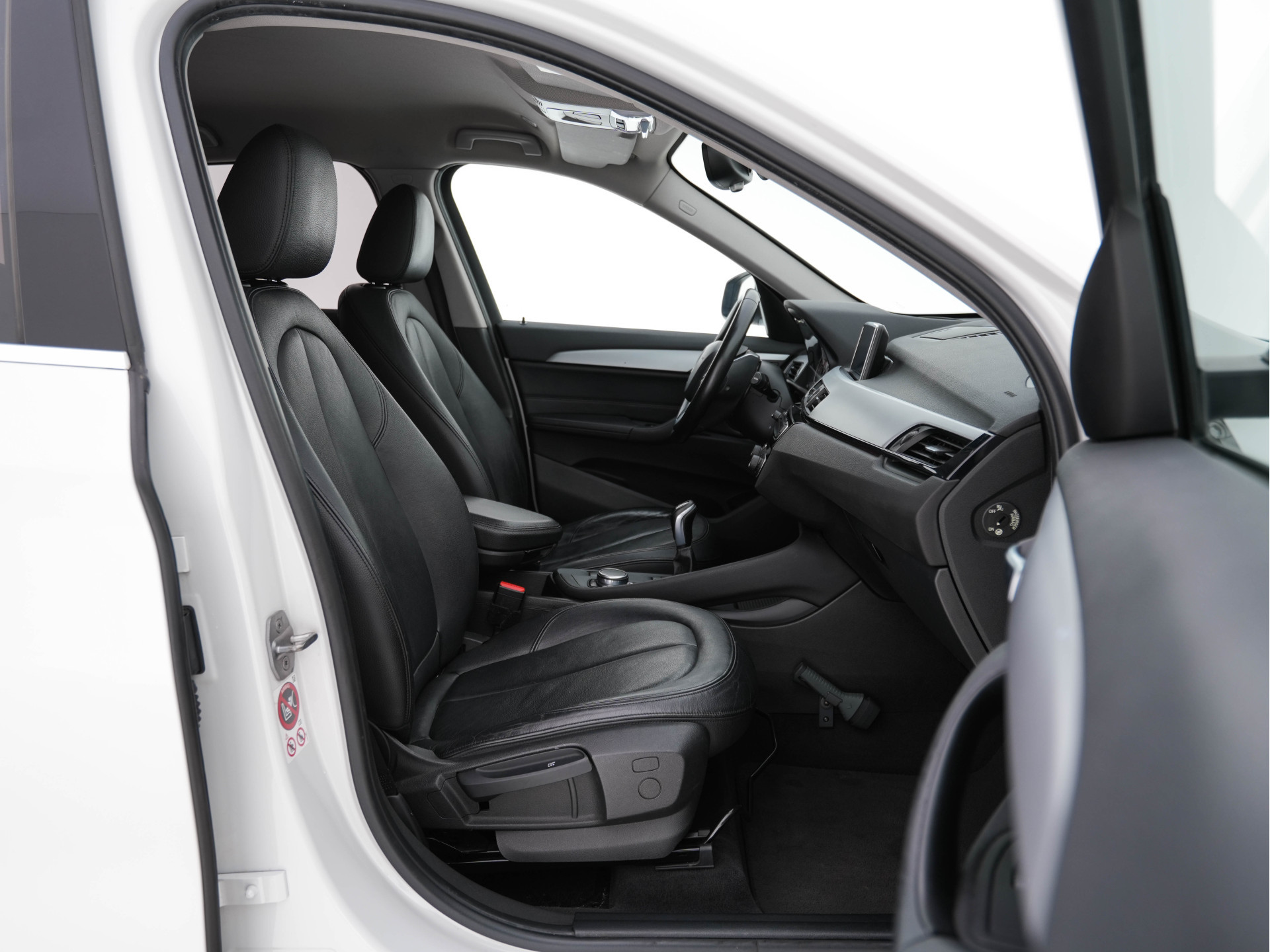 BMW X1 sDrive16d Centennial High Executive *LUXURY-LEATHER | NAVI-FULLMAP | HIFI-SOUND | FULL-LED | HEAD-UP | DAB | PRIVACY-GLASS | ECC | PDC | CRUISE | HEATED-COMFORTSEATS | TOWBAR | KEYLESS | 17"ALU*