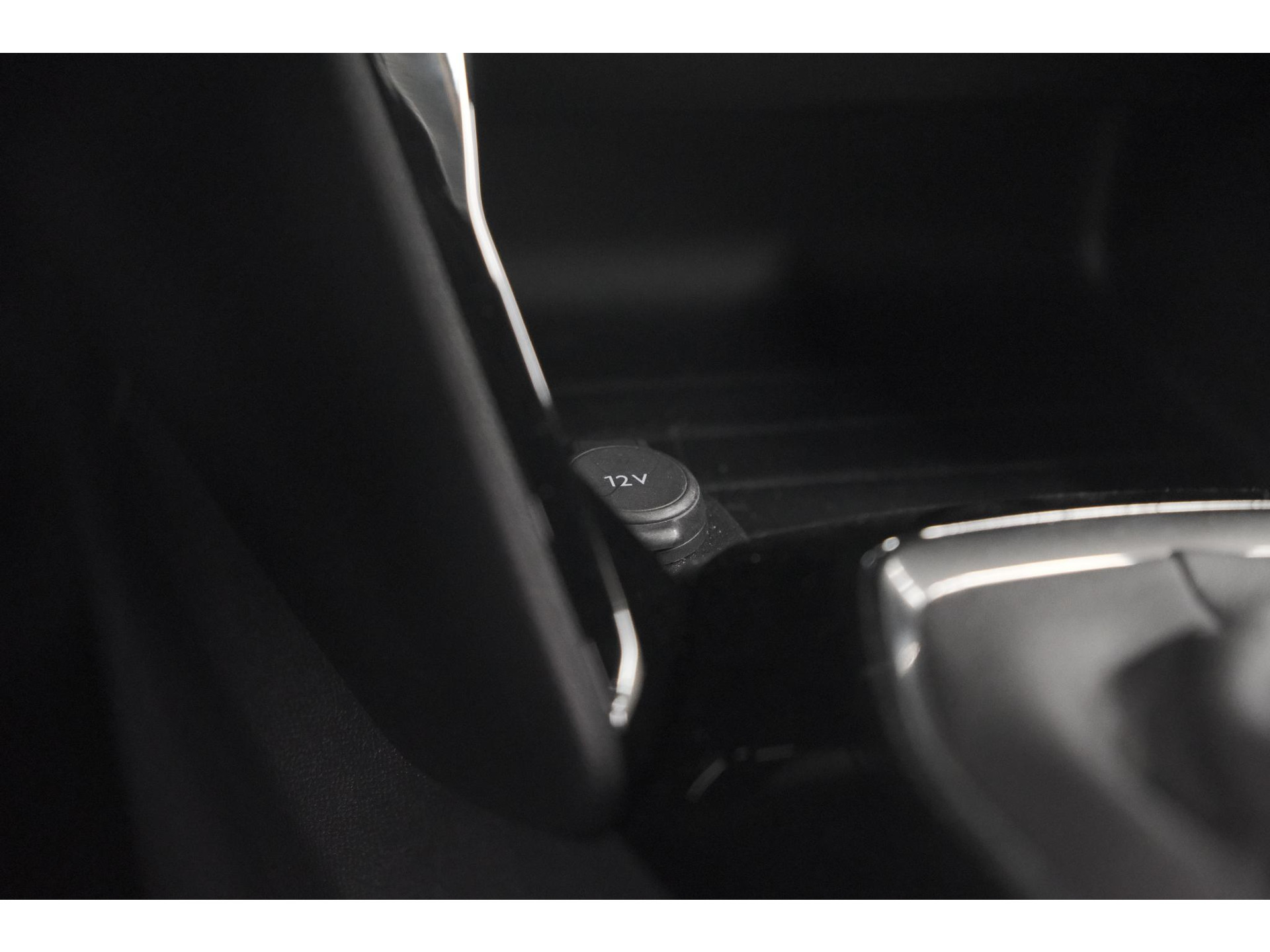 Peugeot 2008 PureTech 100 Allure | 360 Camera | Dodehoekdetectie | Navigatie | Apple Carplay