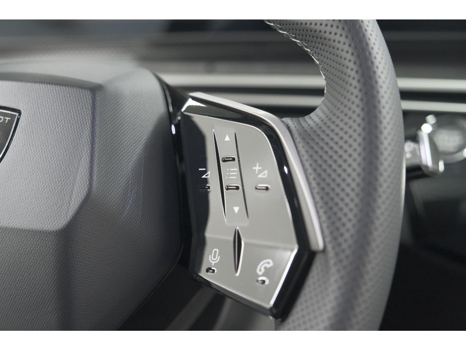 Peugeot 3008 Hybrid 145 e-DCS6 GT | Elektrische Kofferklep | Camera | Adaptieve Cruise Control | Apple CarPlay