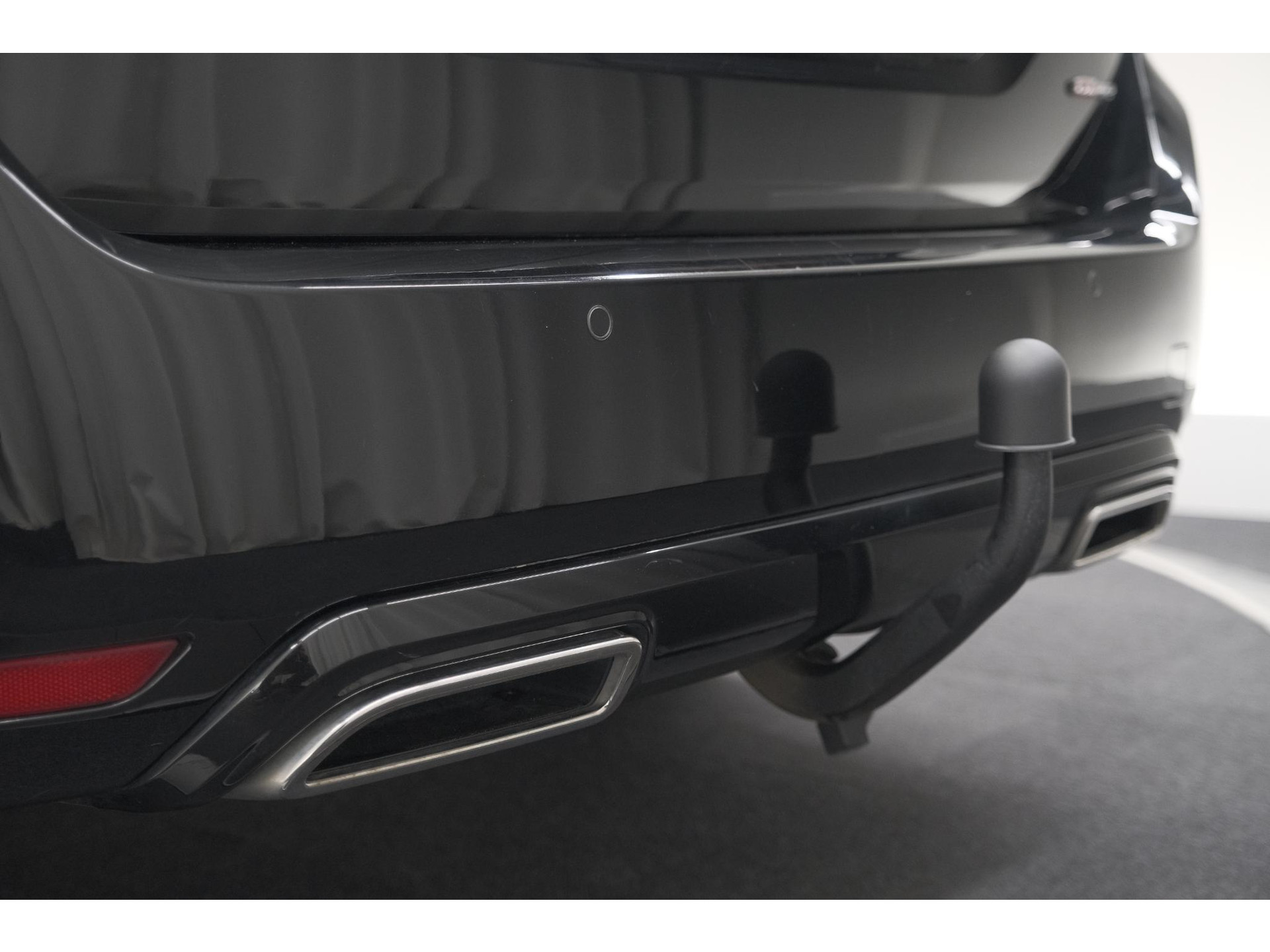 Peugeot 308 SW PureTech 130 GT-line | Trekhaak | Panoramadak | Camera | Alcantara Bekleding | Dodehoekdetectie