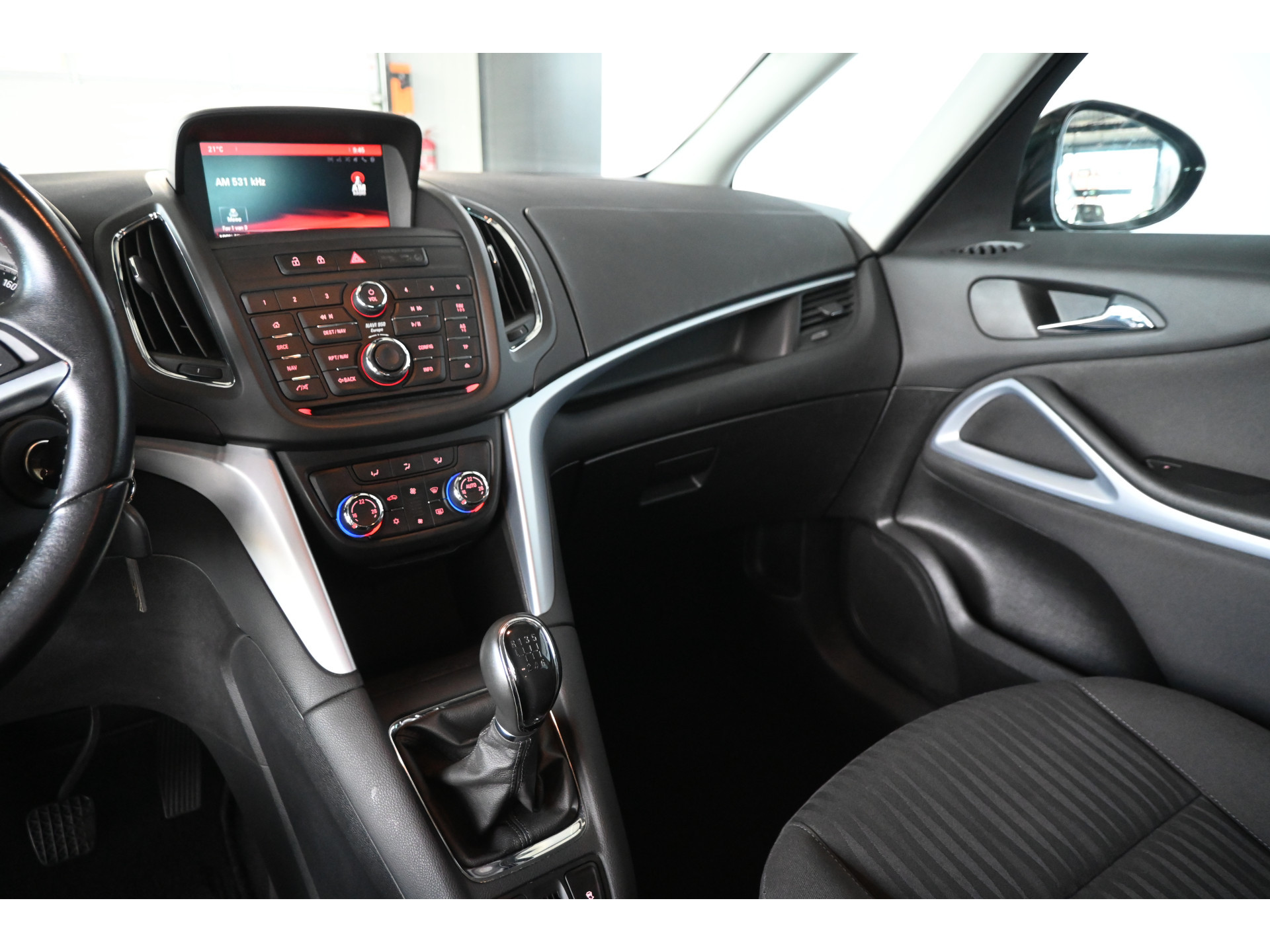 Opel Zafira Tourer 1.4 Edition 7p Clima Cruise control Navigatie PDC Goed Onderhouden! Inruil Mogelijk!