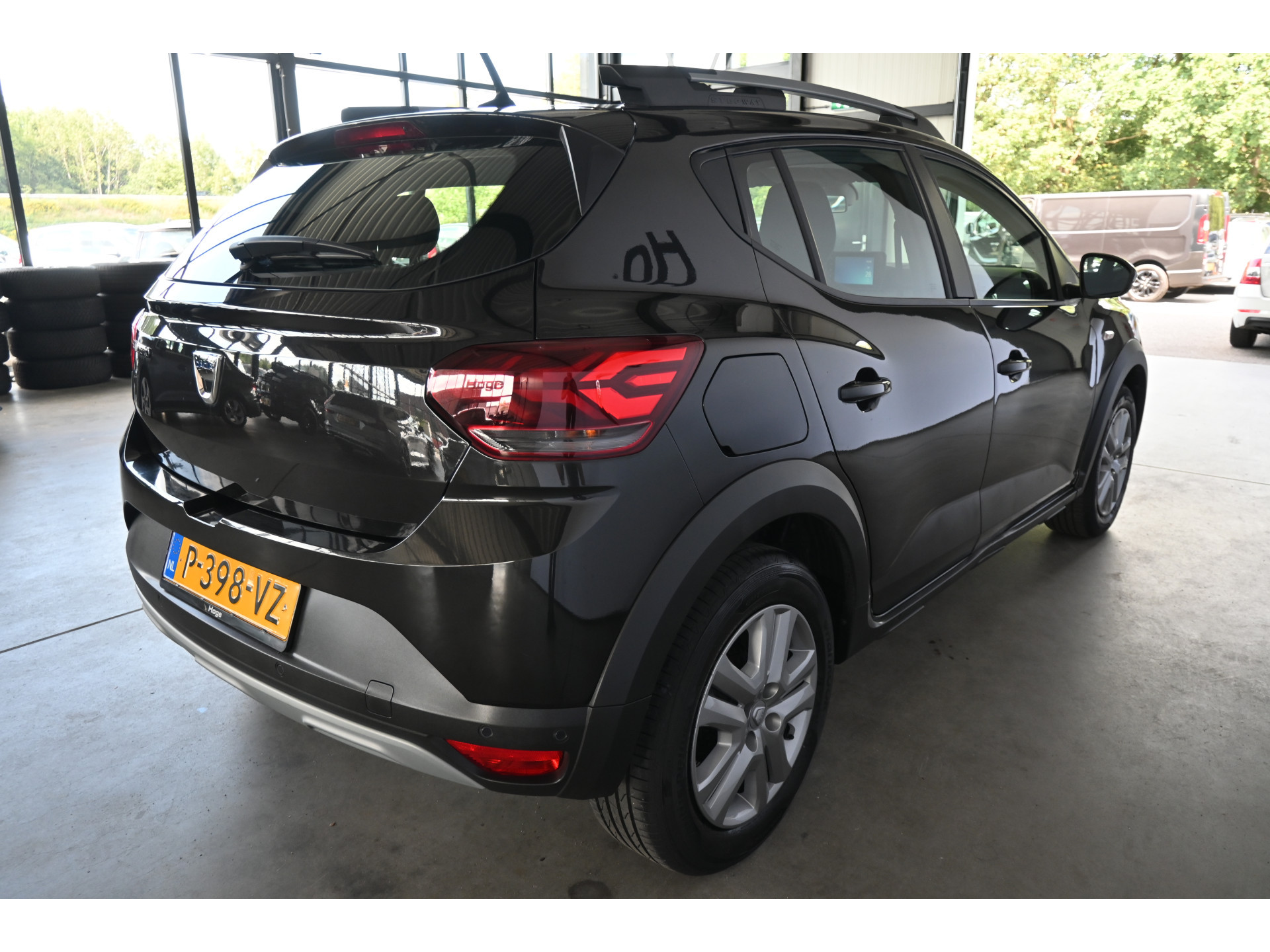 Dacia Sandero Stepway 1.0 TCe 90 Comfort Automaat Airco Cruise Pdc Navigatie 1e Eigenaar Inruil Mogelijk!