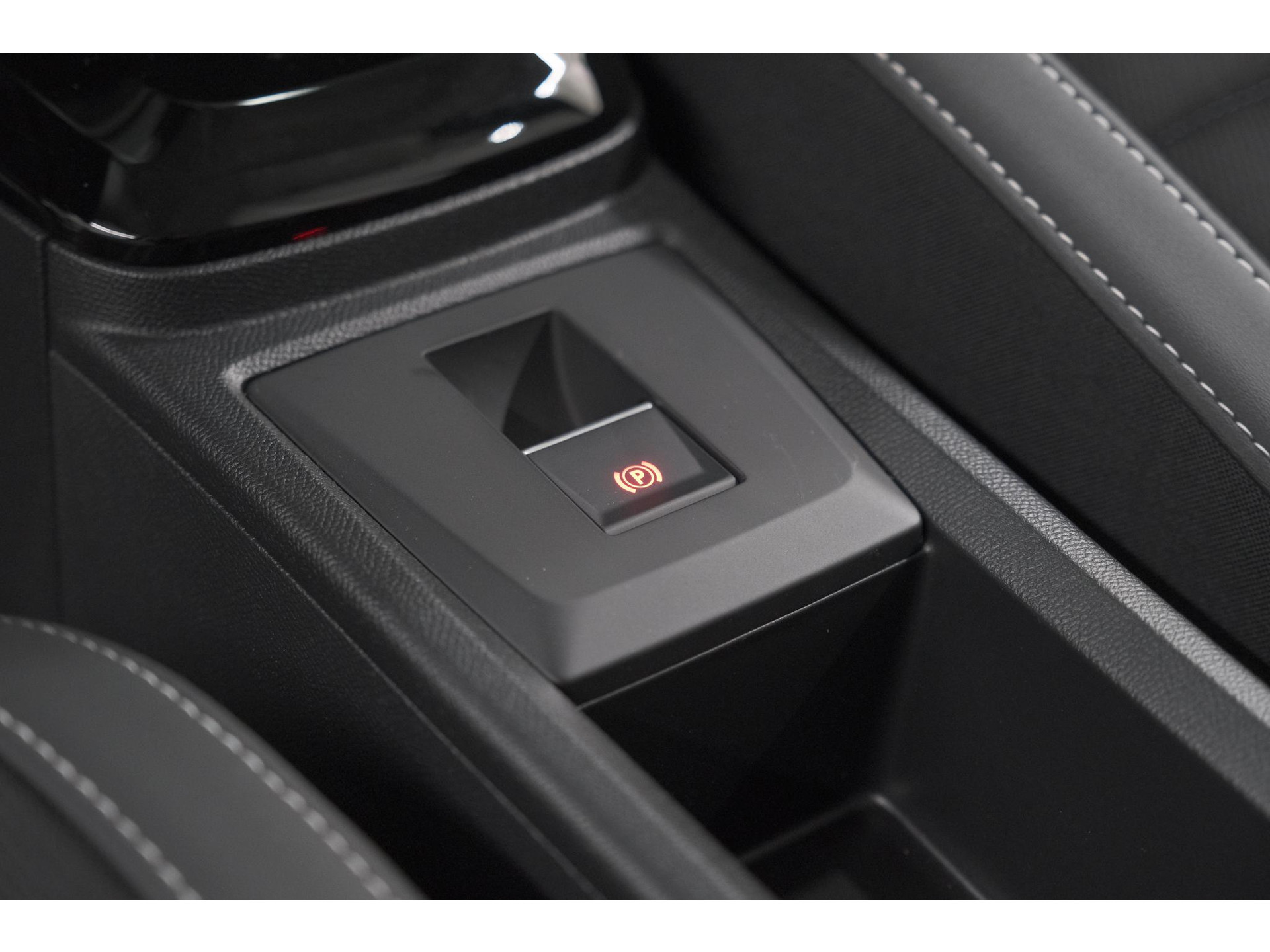Citroen Ë-C3 Aircross Plus 113pk Extended Range 54 kWh | 11 KW Lader | Camera | Apple CarPlay | Parkeersensoren