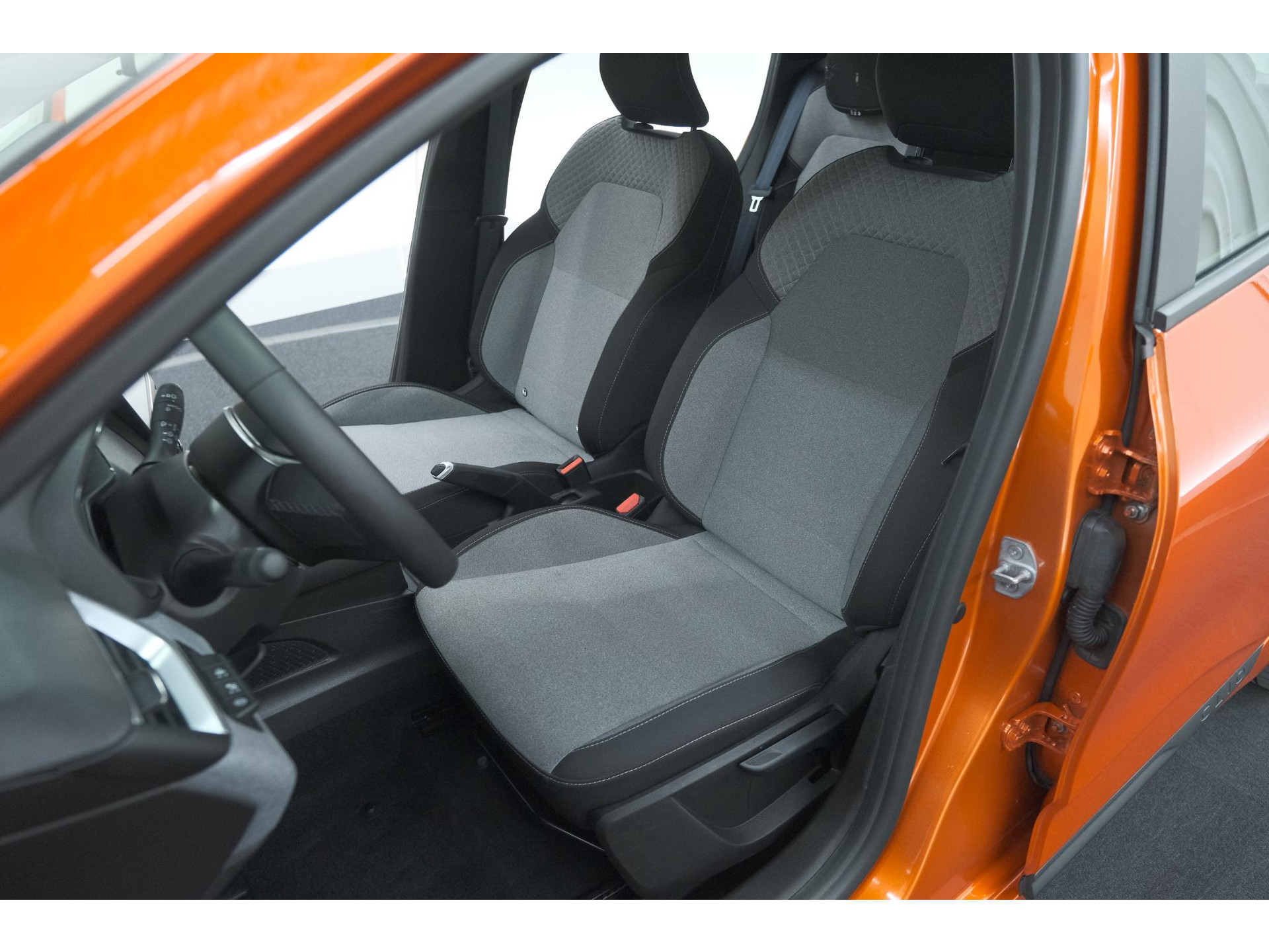 Renault Clio 1.6 E-Tech Full Hybrid 145 Evolution Holland Edition | Apple Carplay | Parkeersensoren | LED | Cruise Control