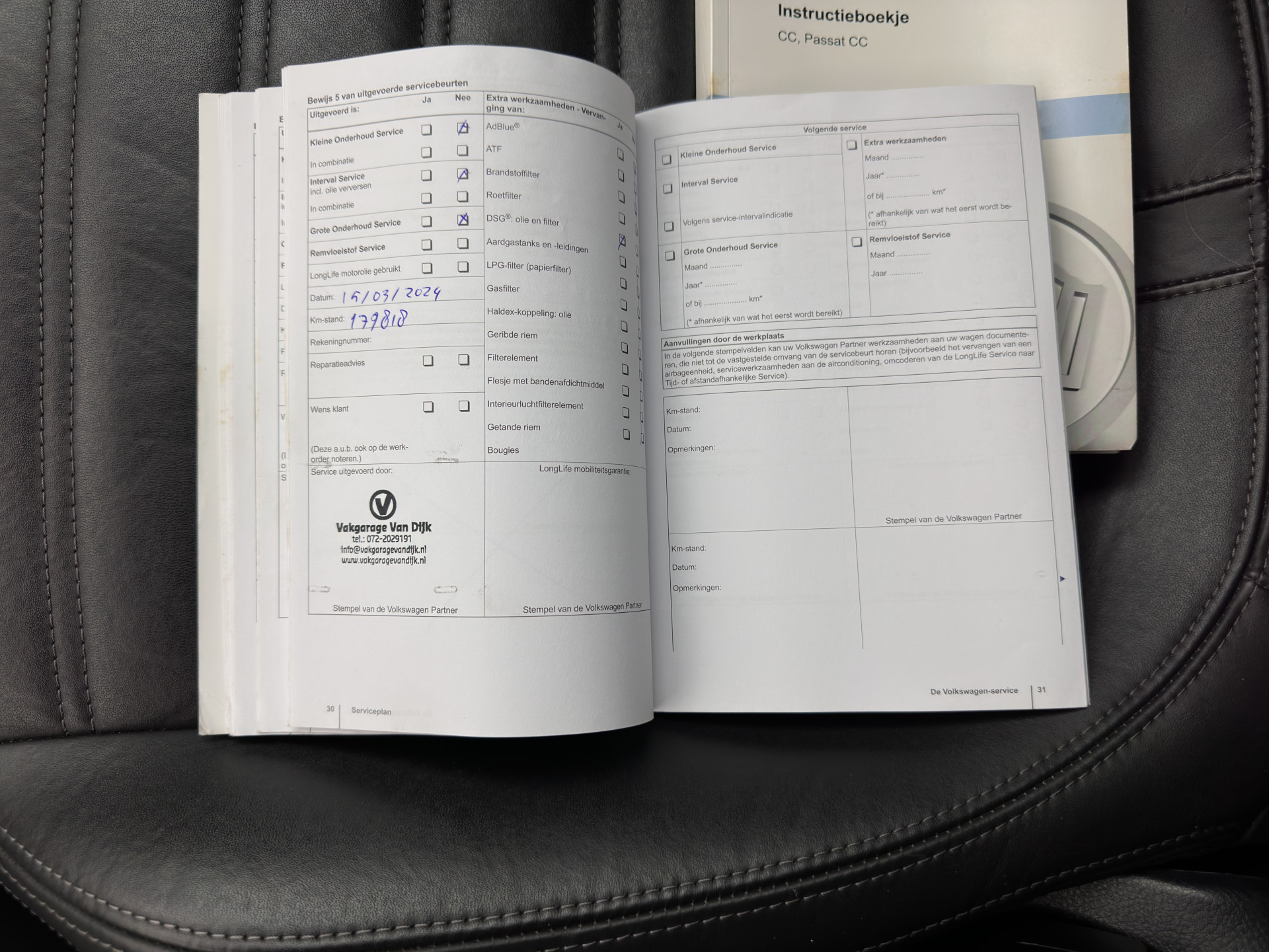 Volkswagen CC 1.8 TSI Aut. *LEATHER | BI-XENON | HEATED-SPORTSEATS | NAVI-FULLMAP | ECC | PDC | CRUISE | SHIFTPADDLES | PRIVACY-GLASS | TOWBAR | 18''ALU*