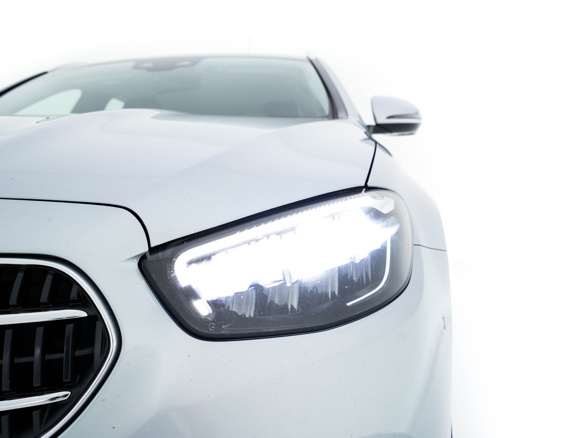 Mercedes-Benz E-klasse Estate 300 de Luxury Line ( Plug-in ) (INCL-BTW) Aut. *LUXURY-LEATHER | FULL-LED | WIDE-SCREEN-DIGICOCKPIT | BLIND-SPOT | AMBIENT-LIGHT | HEATED-SPORTSEATS | CAMERA | DAB+ | NAVI-FULLMAP | PDC | ADAPTIVE-CRUISE | ECC | 18''ALU*