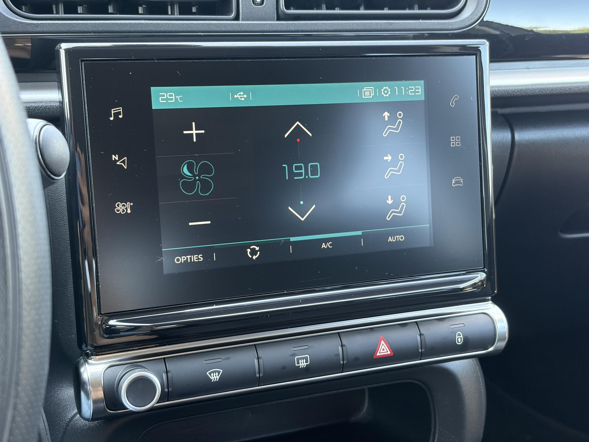Citroen C3 1.2 PureTech S&S Feel D-riem vv in 2025,2e Eigenaar,Navi,Carplay,Clima,Cruise,Pdc,Rijstrooksensor,N.A.P,Apk tot 03-2028