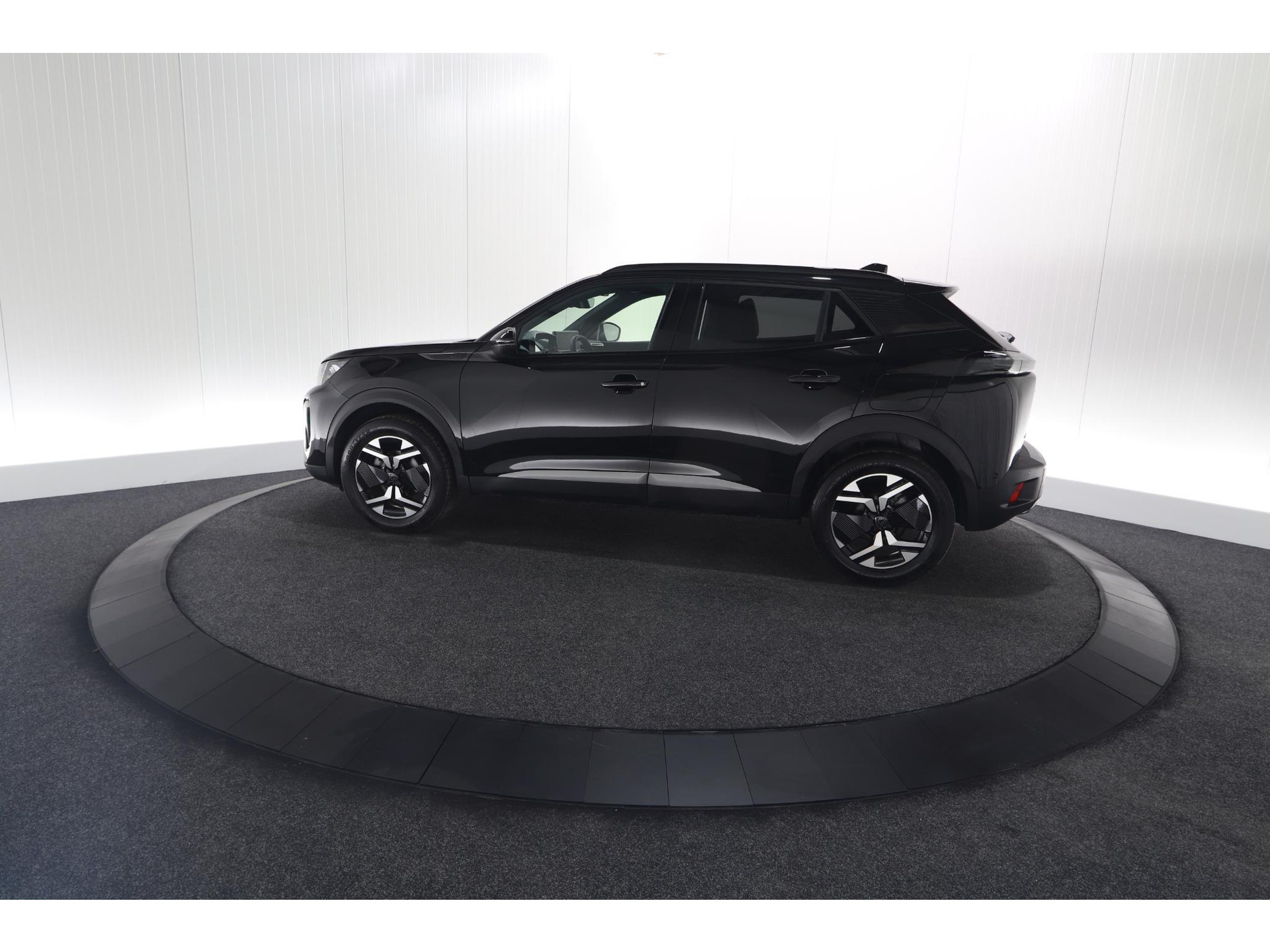 Peugeot 2008 PureTech 130 EAT8 GT | 360 Camera | Adaptieve Cruise Control | Dodehoekdetectie | Apple Carplay