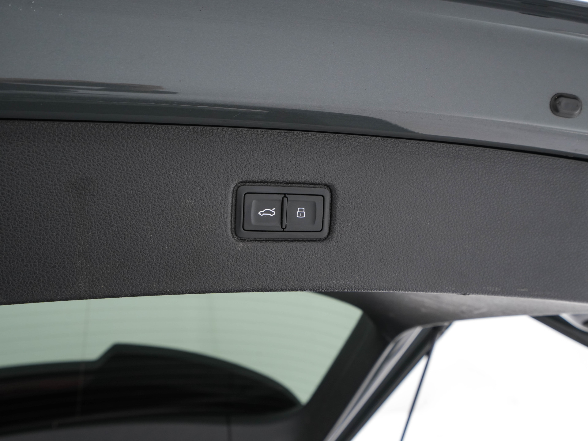 Audi SQ7 4.0 TDI Quattro Pro Line + Aut. *PANO | LUXURY-LEATHER | FULL-LED | DIGI-COCKPIT | BOSE-SOUND | KEYLESS | CAMERA | NAVI-FULLMAP | HEATED/VENTILATED-COMFORTSEATS | SHIFT-PADDLES | CARBON-INLAY | ECC | ADAPTIVE-CRUISE |