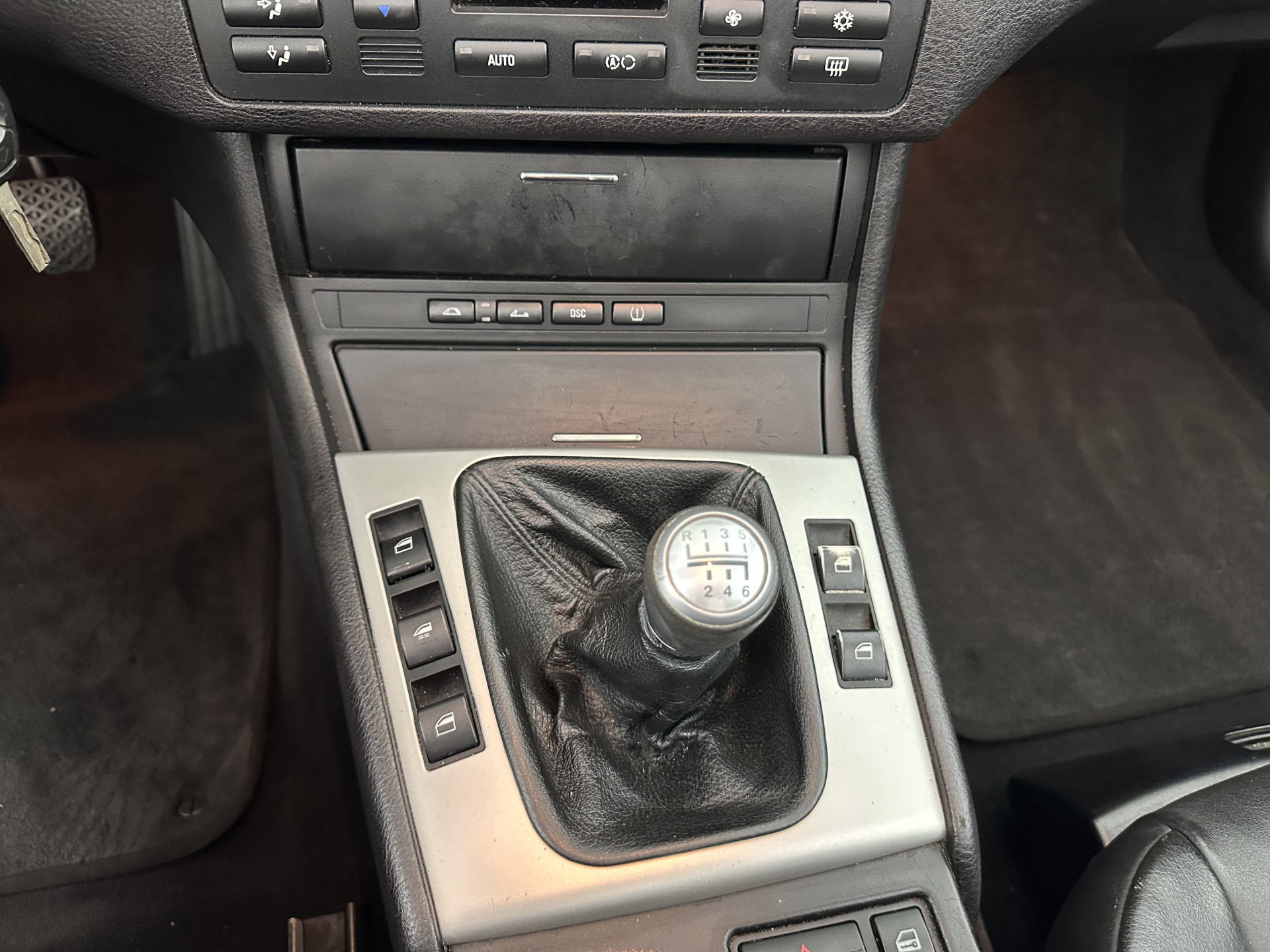 BMW 3-serie Cabrio 330Cd #car smokes excessively*LEATHER | XENON | MEMORY-PACK | SPORT-SEATS | ECC | CRUISE | 17''ALU | TOWBAR*