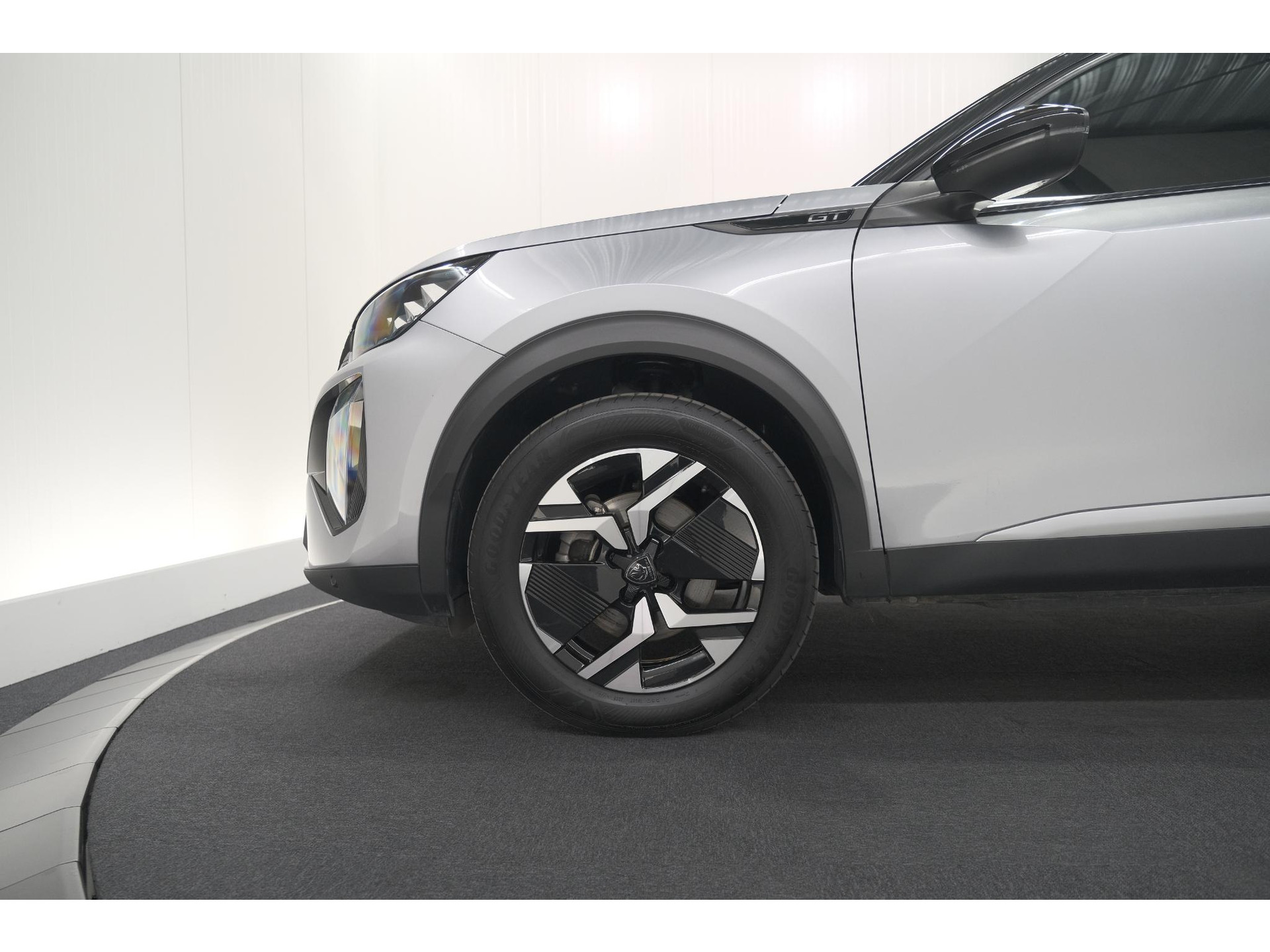 Peugeot 2008 Hybrid 145 e-DCS6 GT | Camera | Apple Carplay | Parkeersensoren