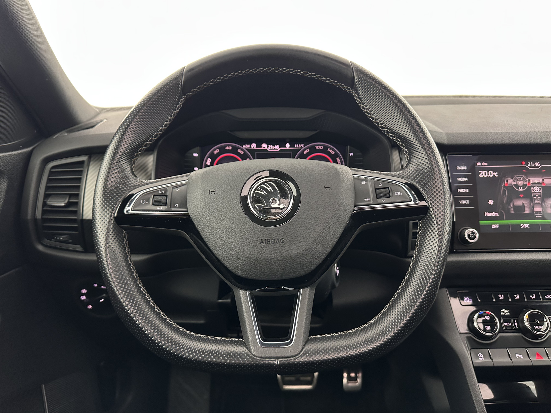 ŠKODA Kodiaq 1.5 TSI Sportline Business (INCL-BTW) Aut. *PANO | LEATHER-MICROFIBRE | FULL-LED | MEMORY-PACK | DIGI-COCKPIT | NAVI-FULLMAP | CAMERA | DAB+ | AMBIENT-LIGHT | KEYLESS | DAB+ | CARPLAY | PRIVACY-GLASS | 20"ALU*
