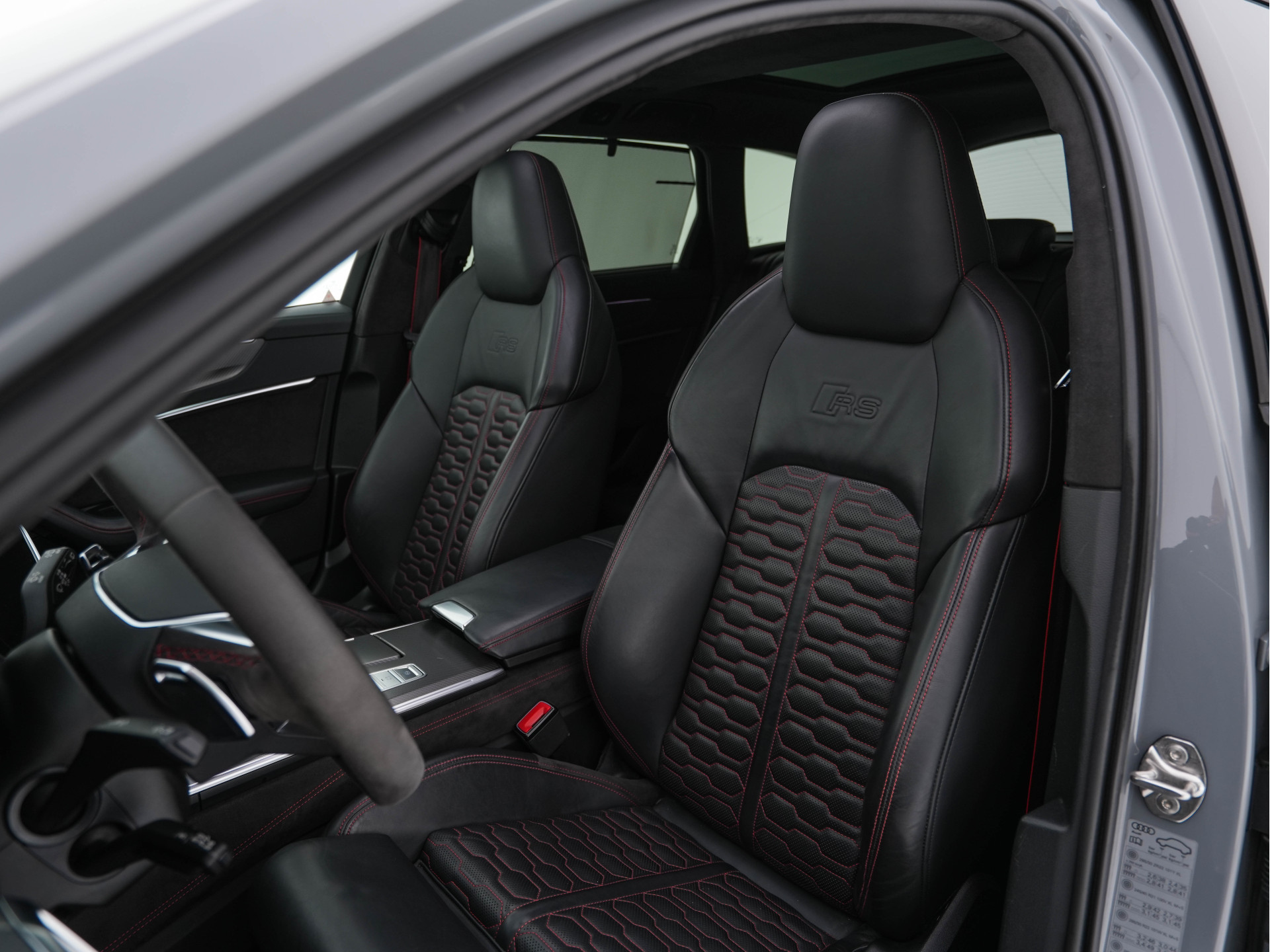 Audi RS6 Avant TFSI Quattro ! FULL-OPTIONS ! (INCL-BTW) Aut. *CERAMIC-BREAKS | VALCONA-LUXURY-LEATHER | HEAD-UP | LASER-LIGHT | BANG&OLUFSEN-ADVANCED | SOFT-CLOSE | ADAPTIVE-CRUISE | BLINDSPOT | TOP-VIEW | MEMORY-PACK | DAB+ | ...