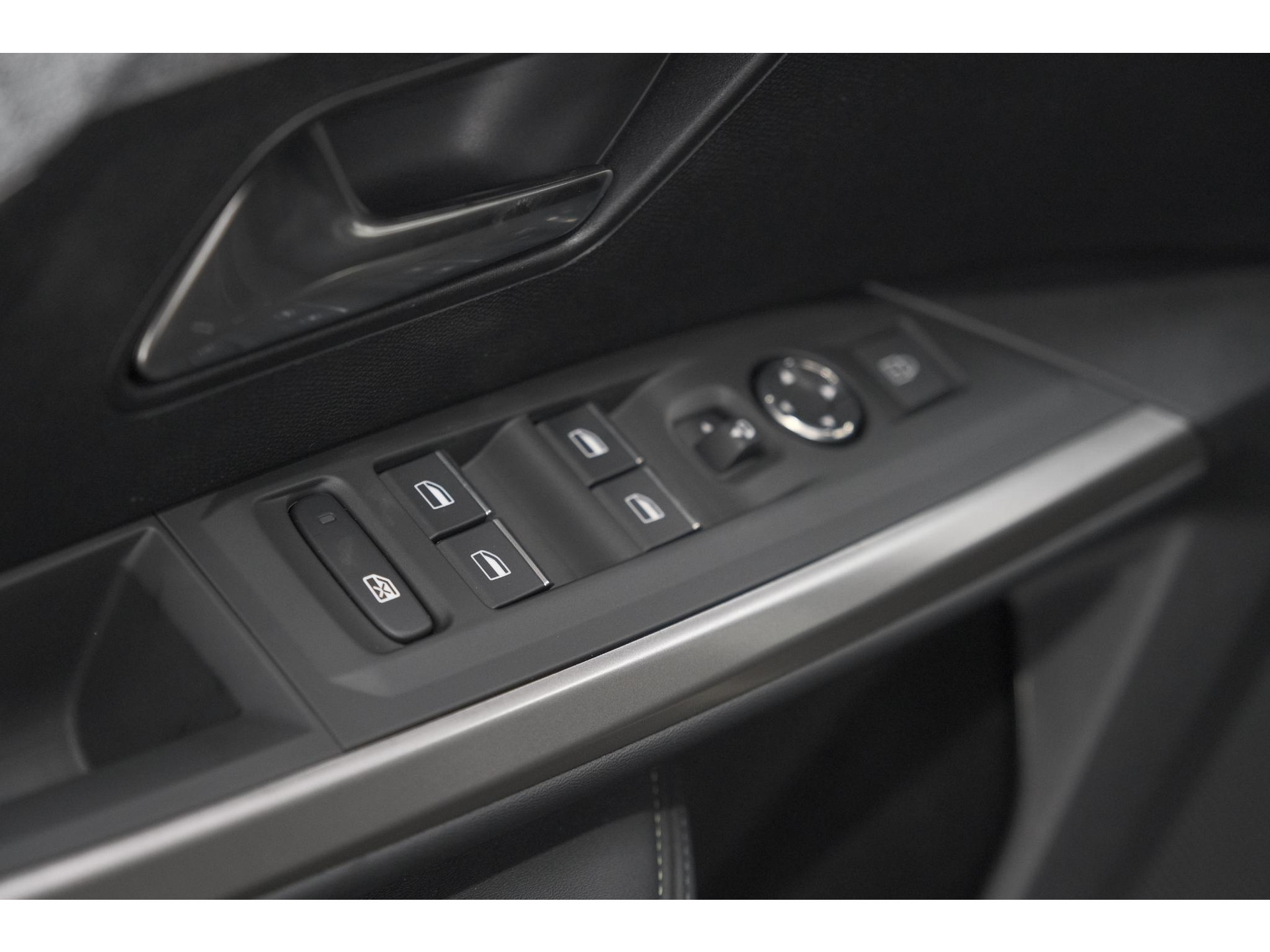 Peugeot 5008 1.2 Hybrid 136 GT 7p | Adaptieve Cruise Control | Camera | Elektrische Kofferklep | Stoelverwarming