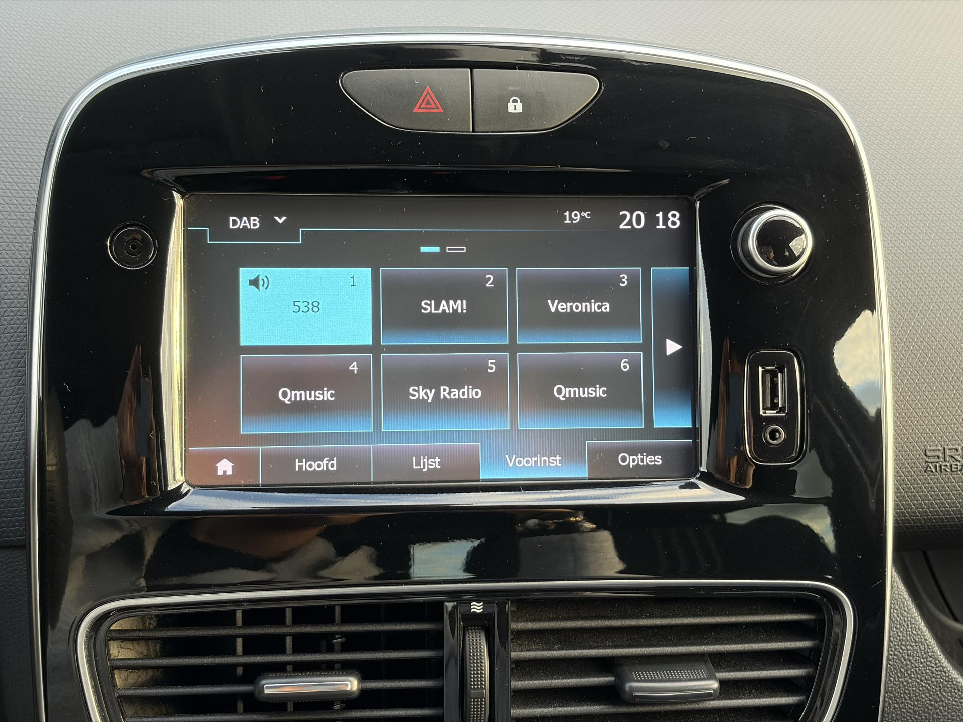 Renault Clio 1.2 TCe GT-Line Automaat l Navi l Keyless l Clima l Cruise l 120pk l 2e Eigenaar l N.A.P. l Pdc l 17''Lmv l Apk tot 03-2027