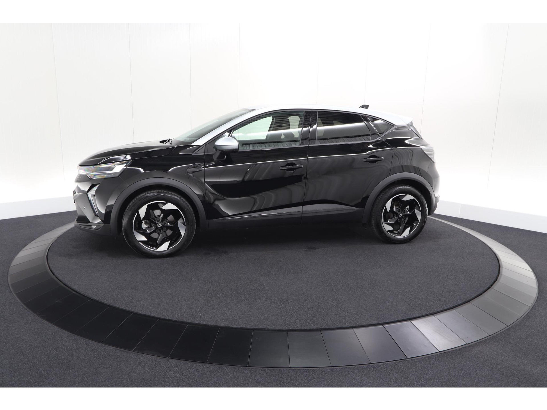 Renault Captur 1.8 E-Tech full hybrid 160 techno | Camera | Adaptieve Cruise Control | Navigatie