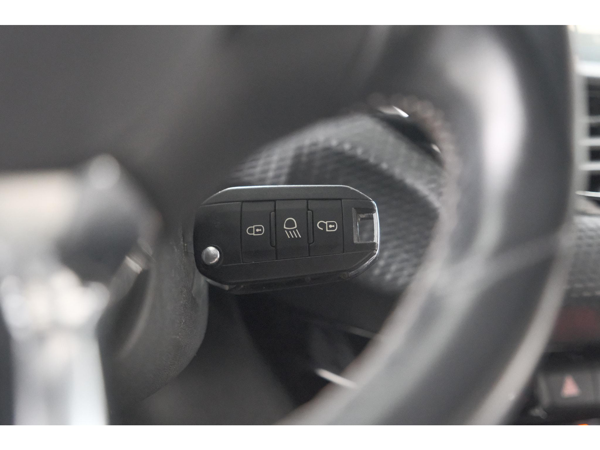Peugeot 208 PureTech 110 Tech Edition | Camera | Apple Carplay | Parkeersensoren