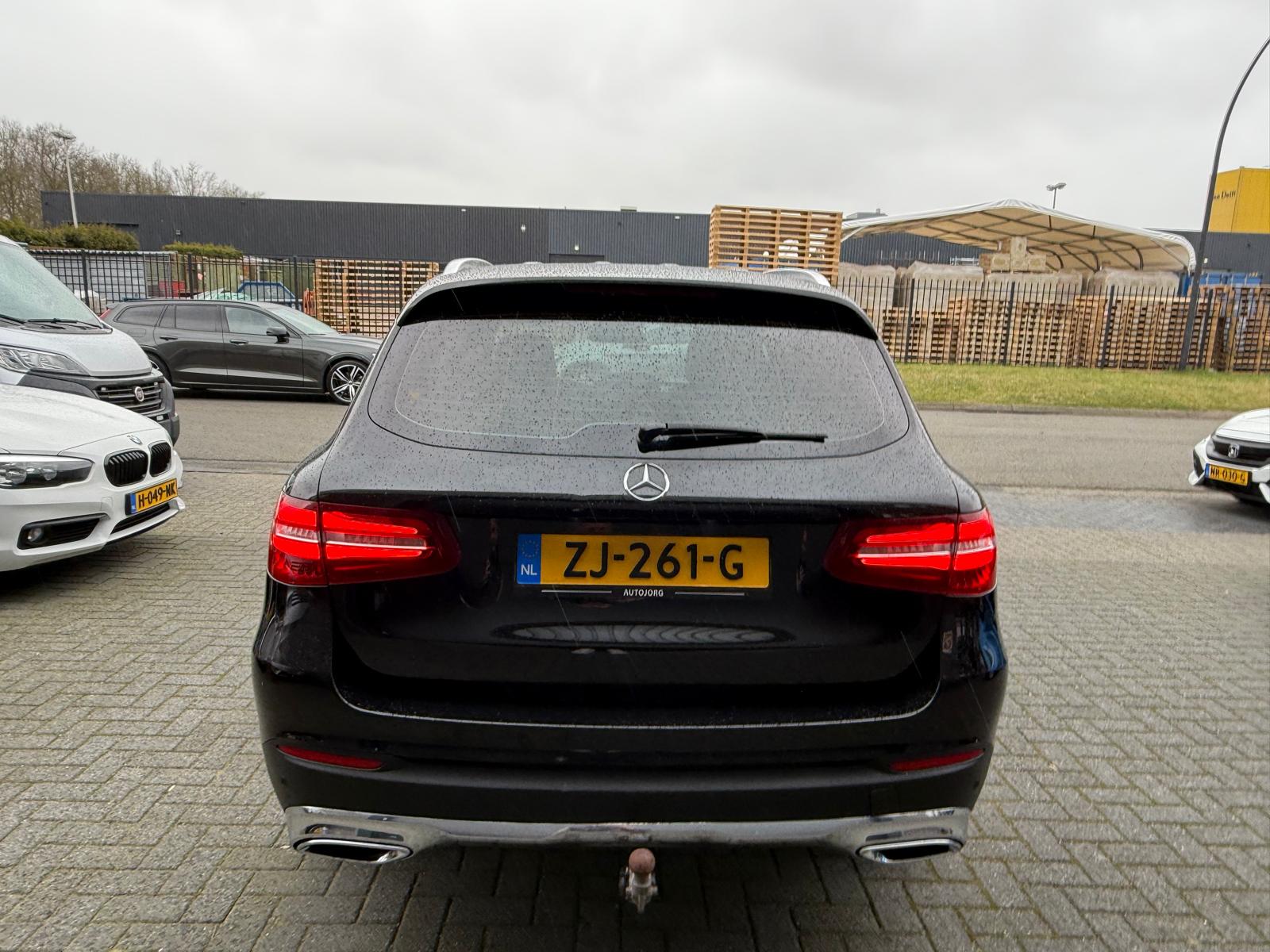 Mercedes-Benz GLC-klasse 220 d 4MATIC Premium Plus | 3/6/12MND GARANTIE | LED | CARPLAY | PANODAK | CRUISE | NAVI | TREKHAAK |