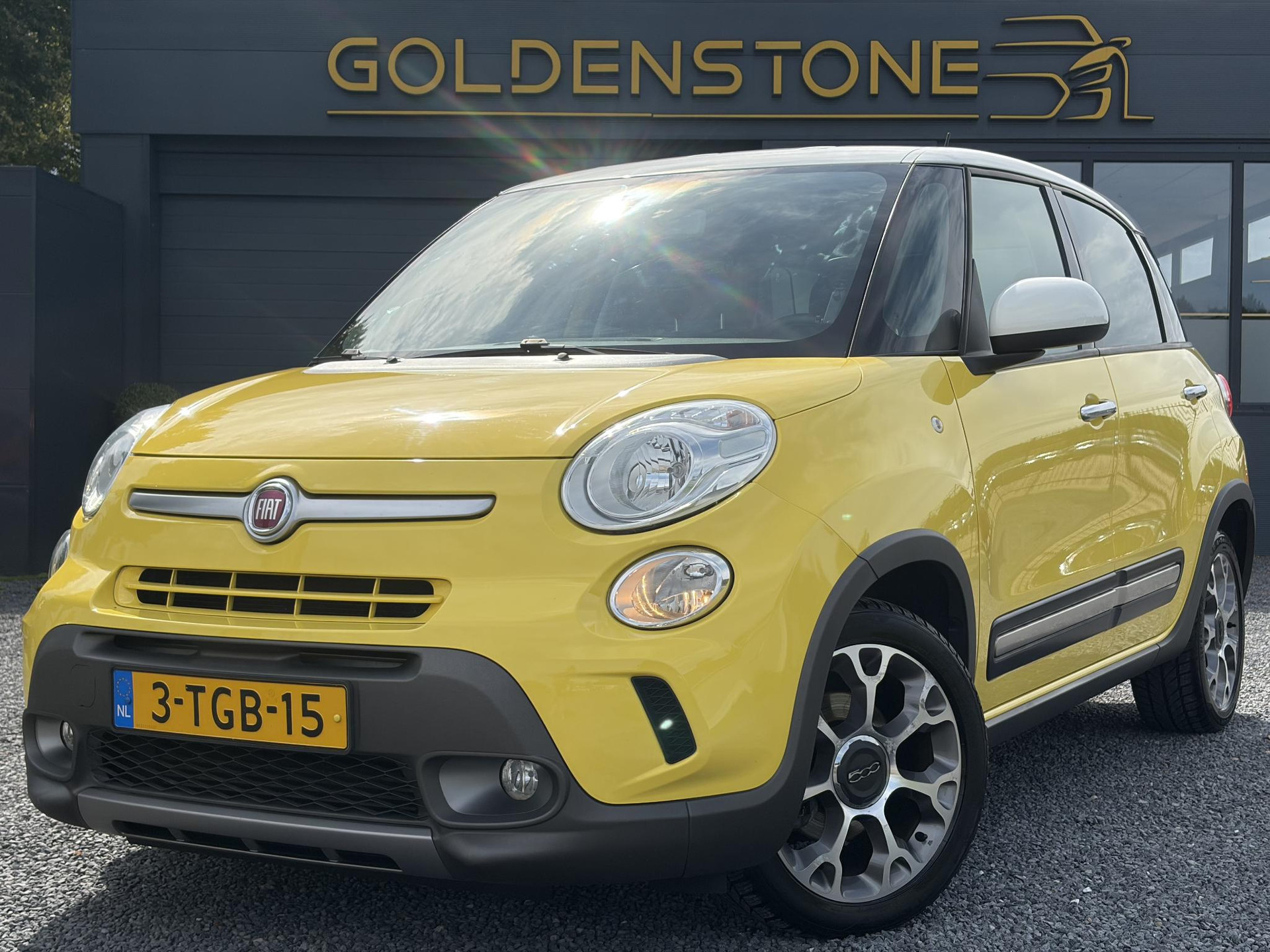 Fiat 500 L 0.9 TwinAir Trekking ✓2e Eigenaar✓Navi✓Stoelverw✓105pk✓Halfleder✓Airco✓Cruise✓6 Bak✓17''Lm velgen✓Pdc✓Zeer Zuinig✓N.A.P✓Apk tot 04-2027